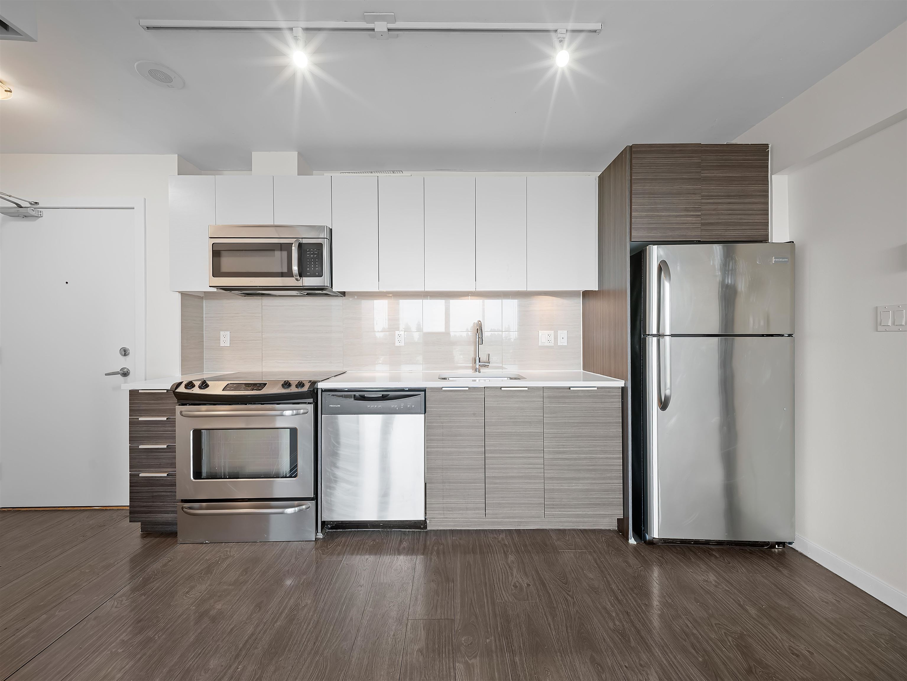 808 13303 CENTRAL AVENUE