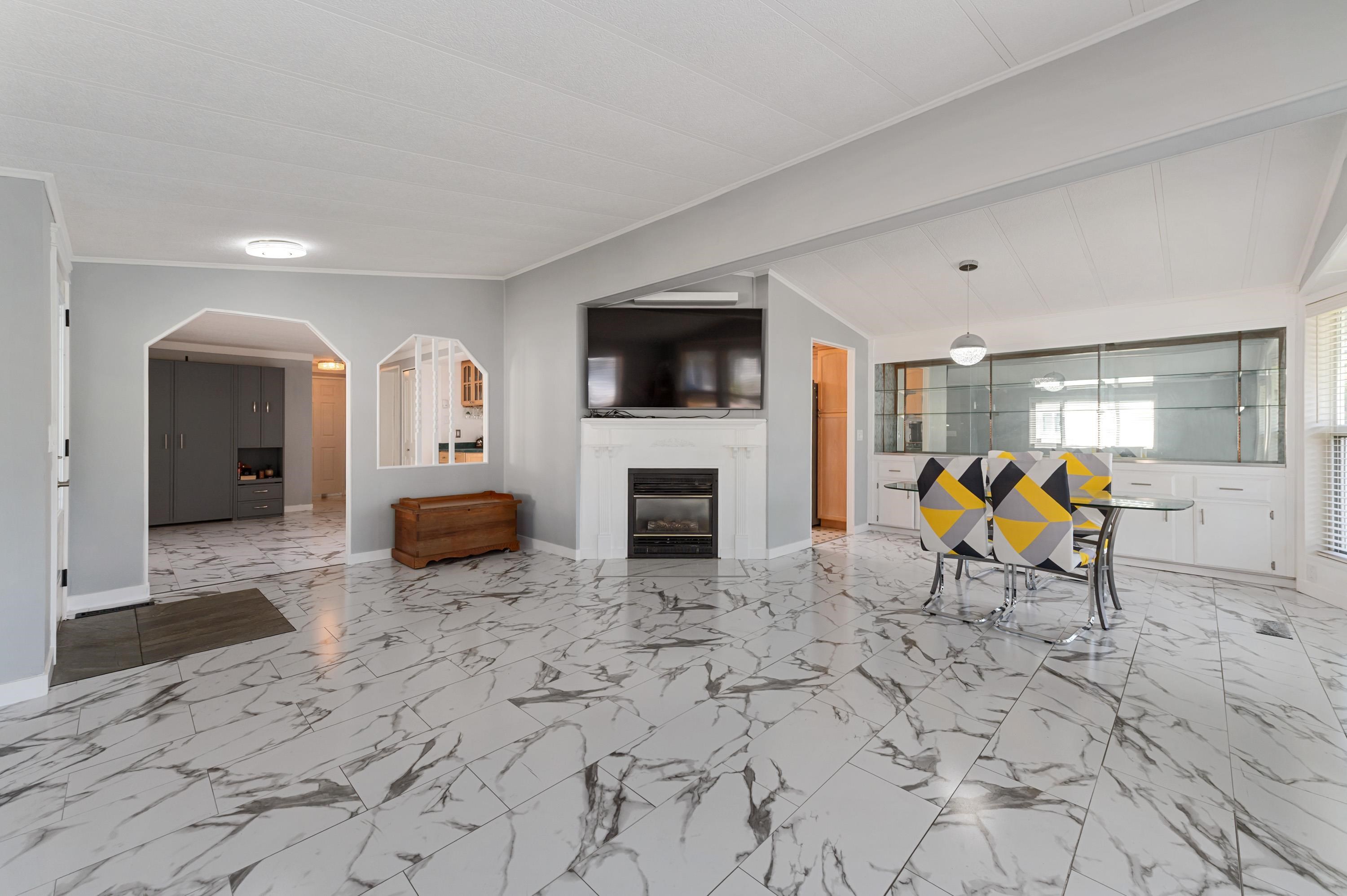 89 2303 CRANLEY DRIVE