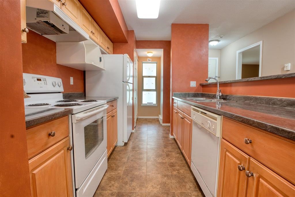 206 22277 122 AVENUE