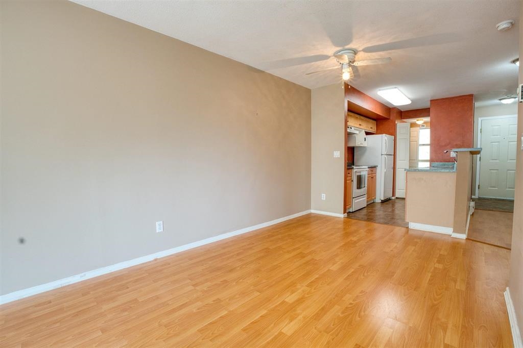 206 22277 122 AVENUE