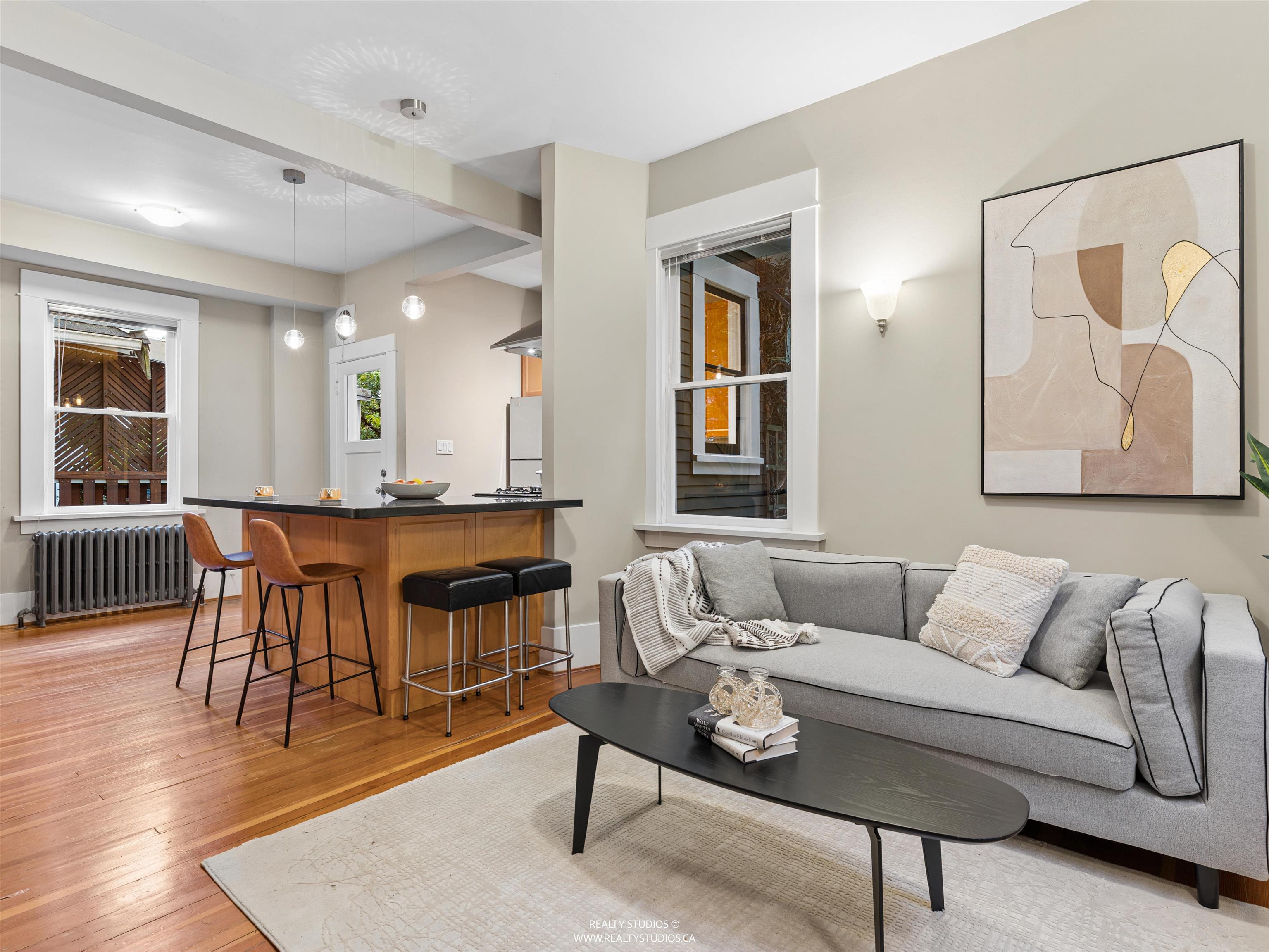 559 W 18TH AVENUE