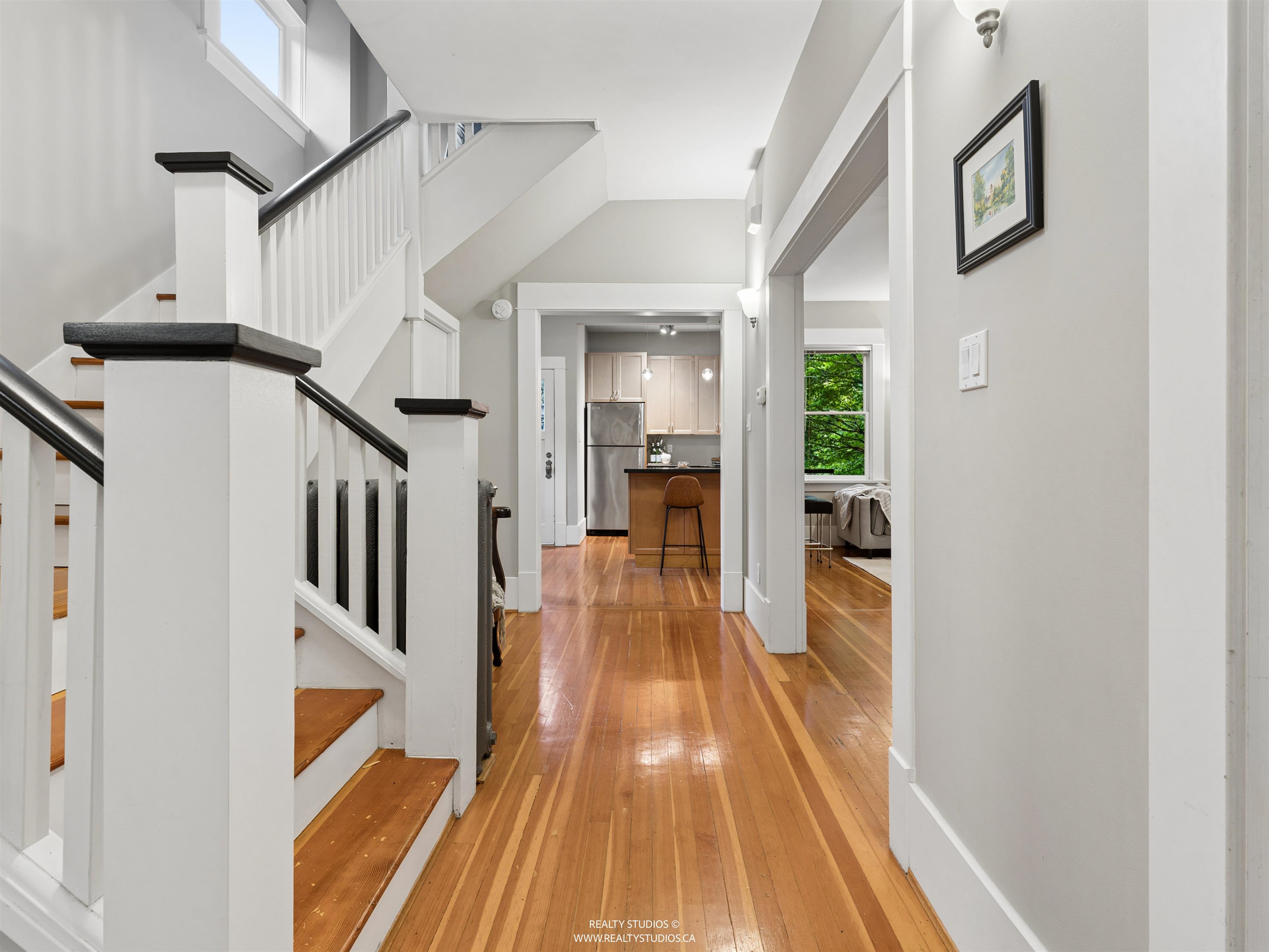 559 W 18TH AVENUE