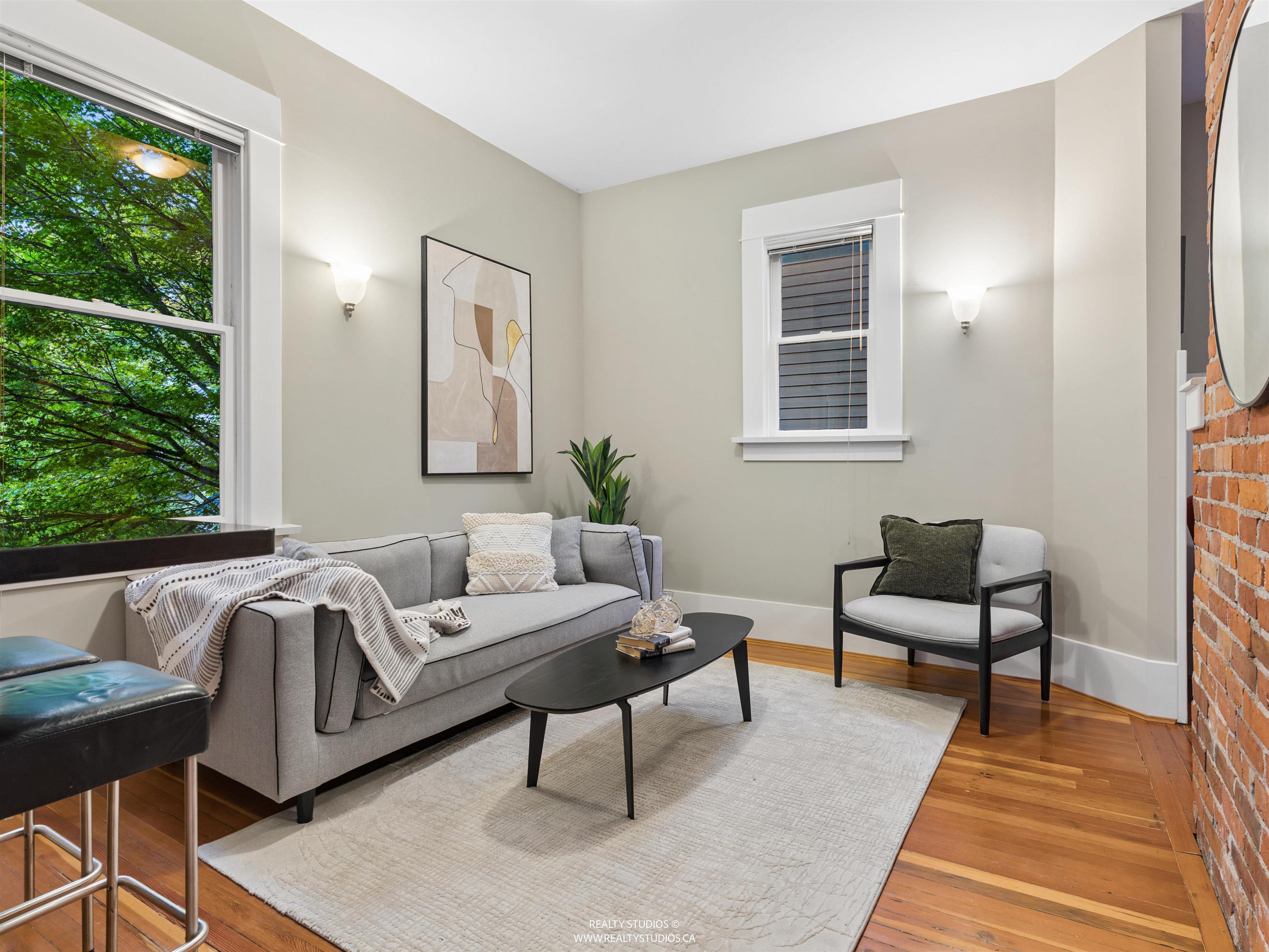 559 W 18TH AVENUE