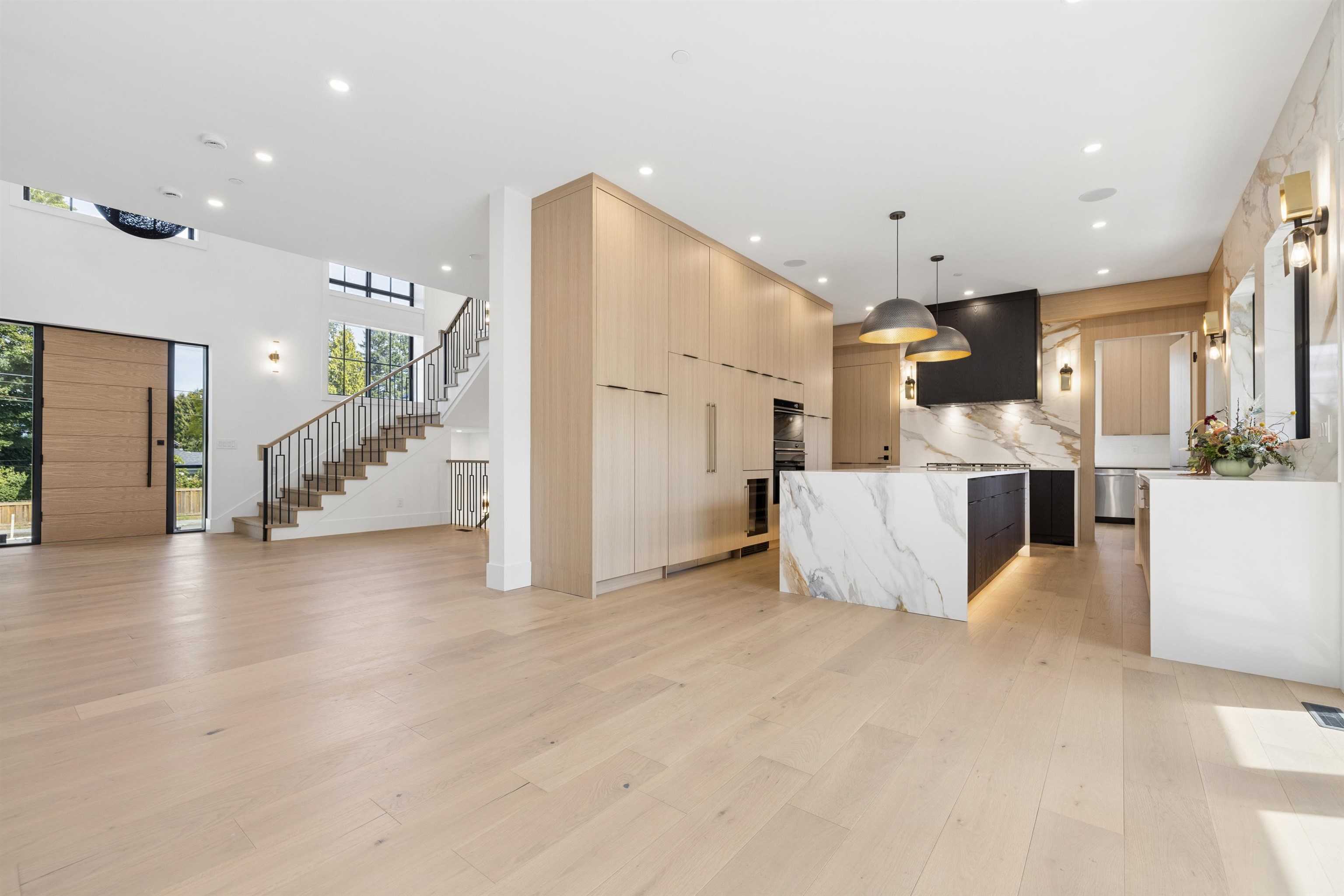 21606 124 AVENUE