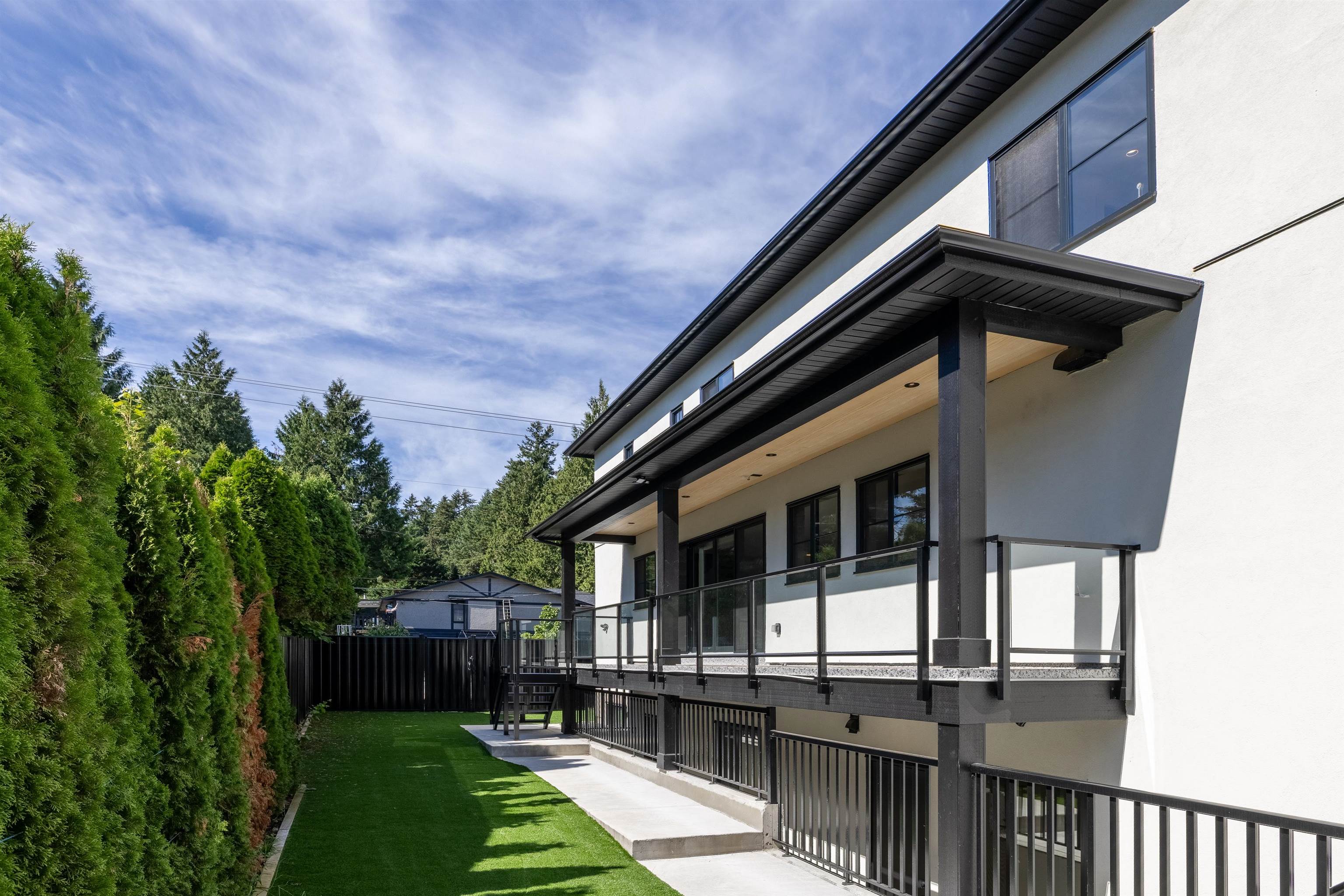 21606 124 AVENUE