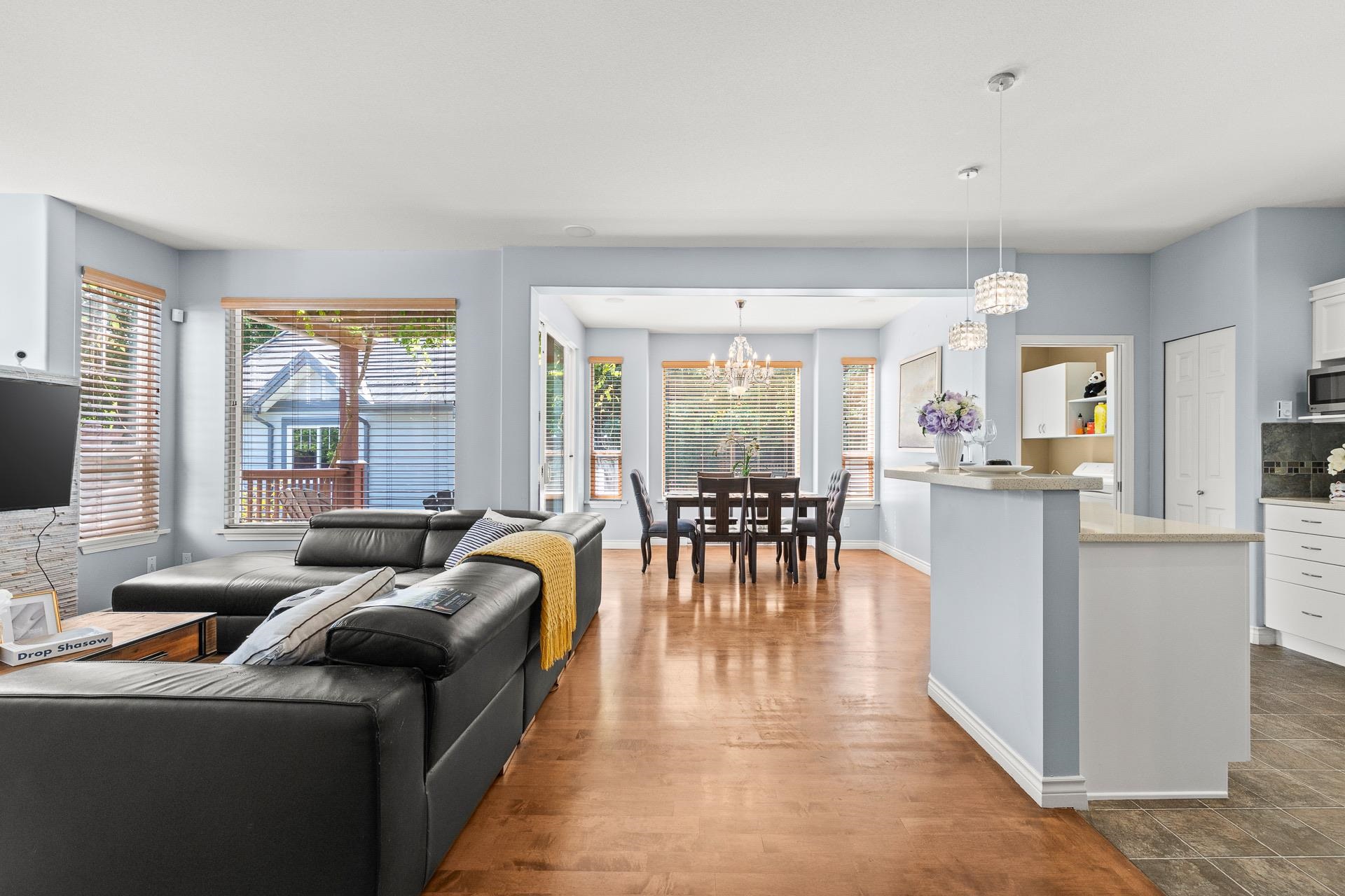 3307 ROSEMARY HEIGHTS CRESCENT