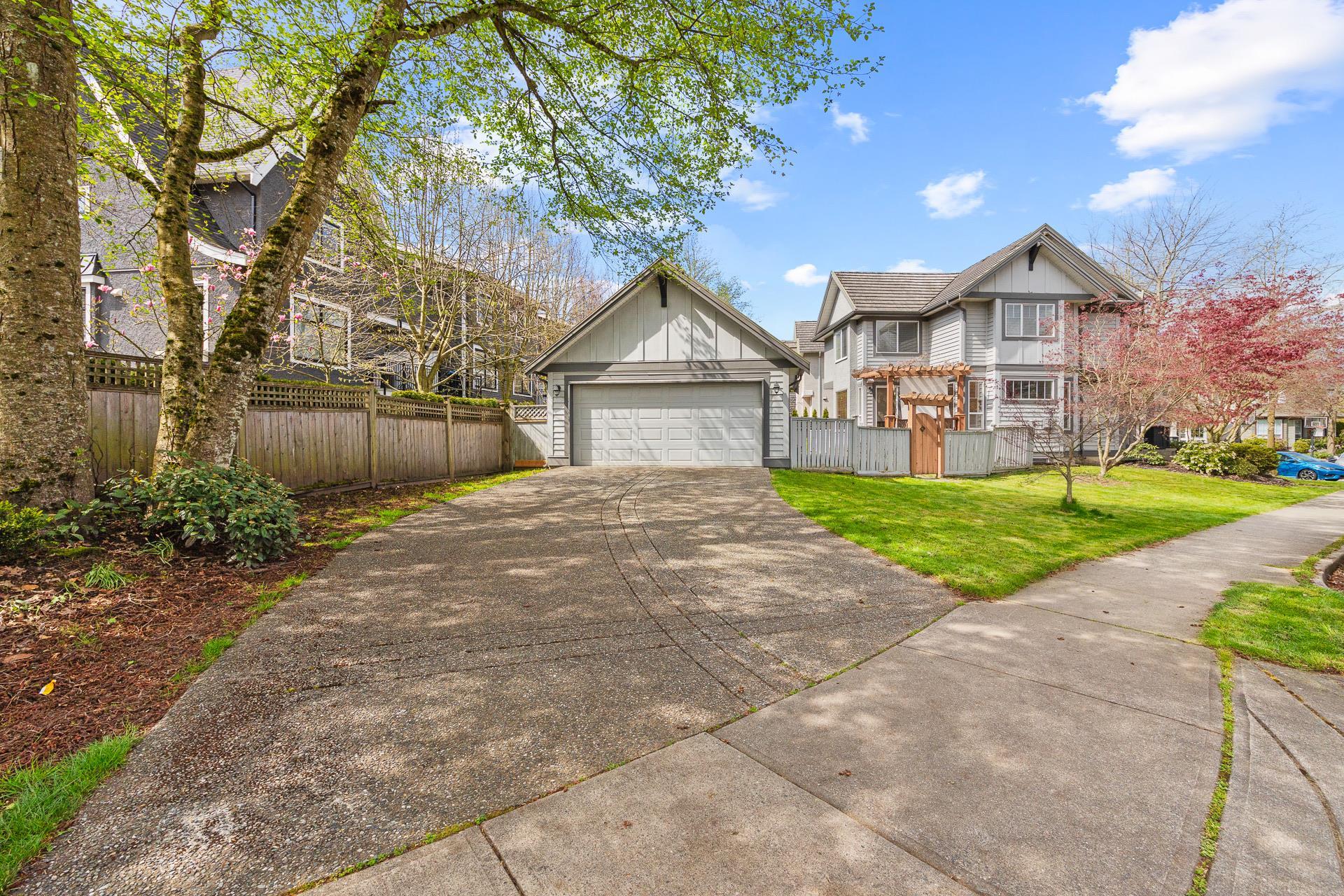 3307 ROSEMARY HEIGHTS CRESCENT