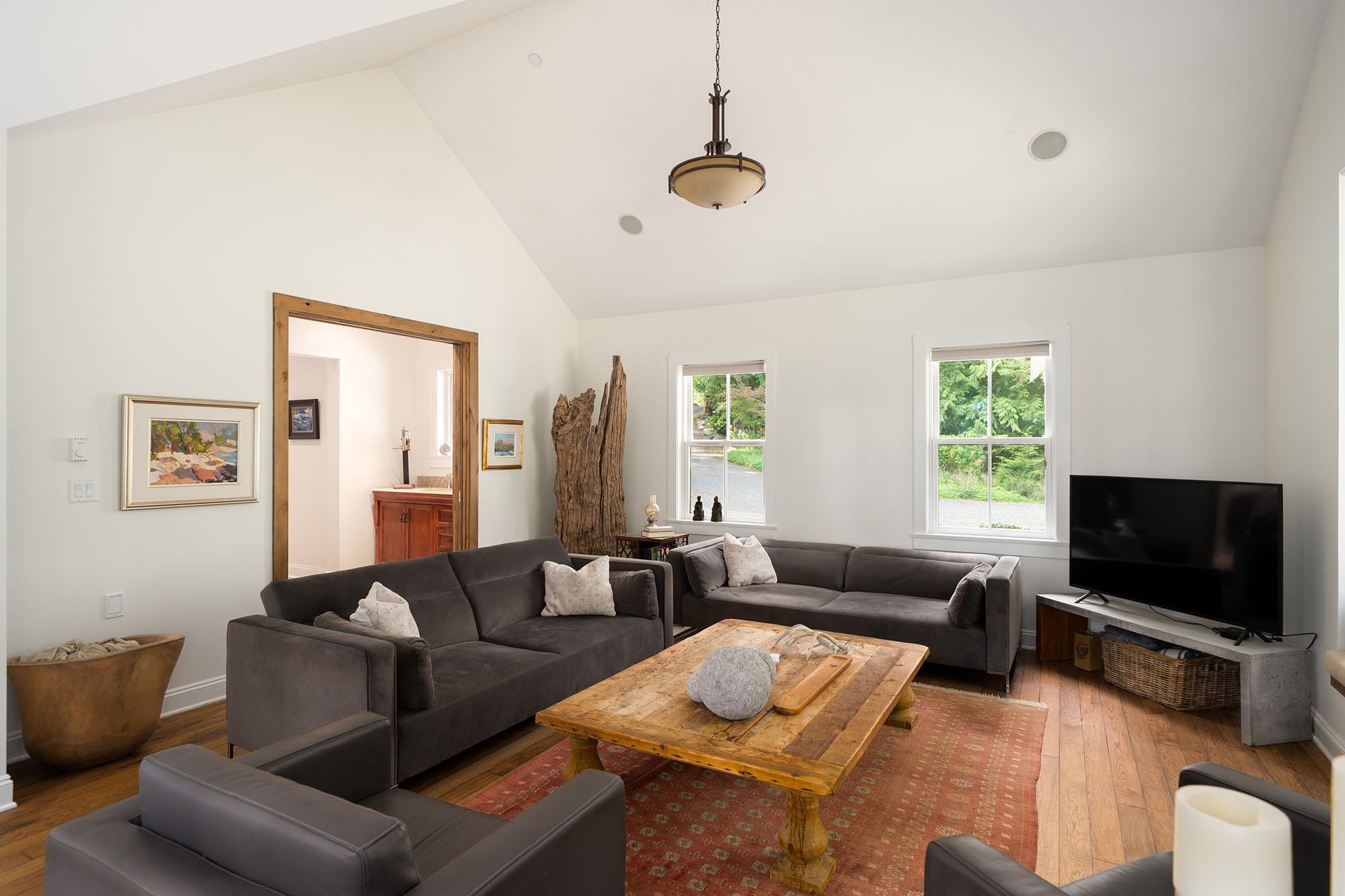 1755 EMILY LANE