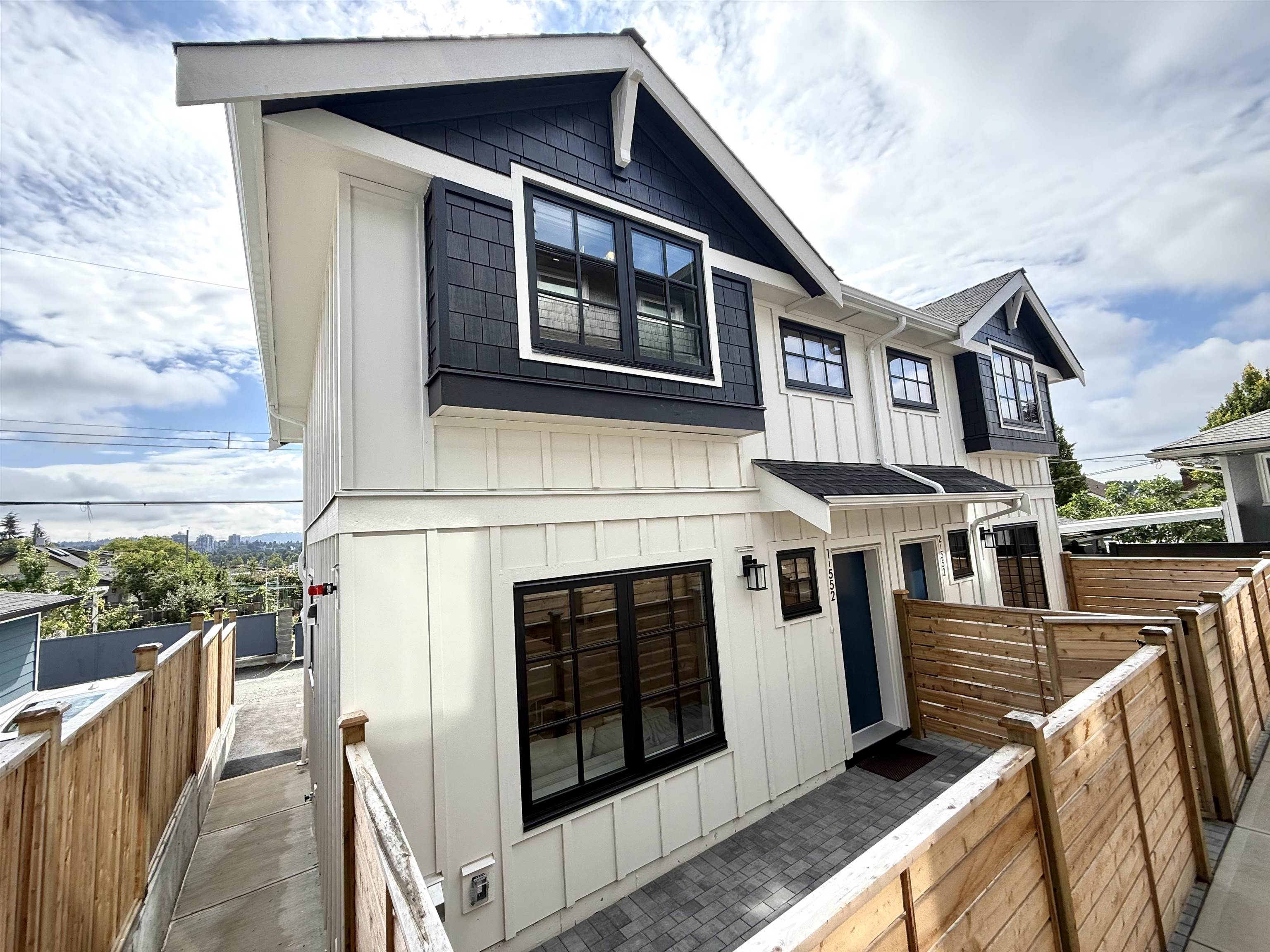 1 552 KASLO STREET