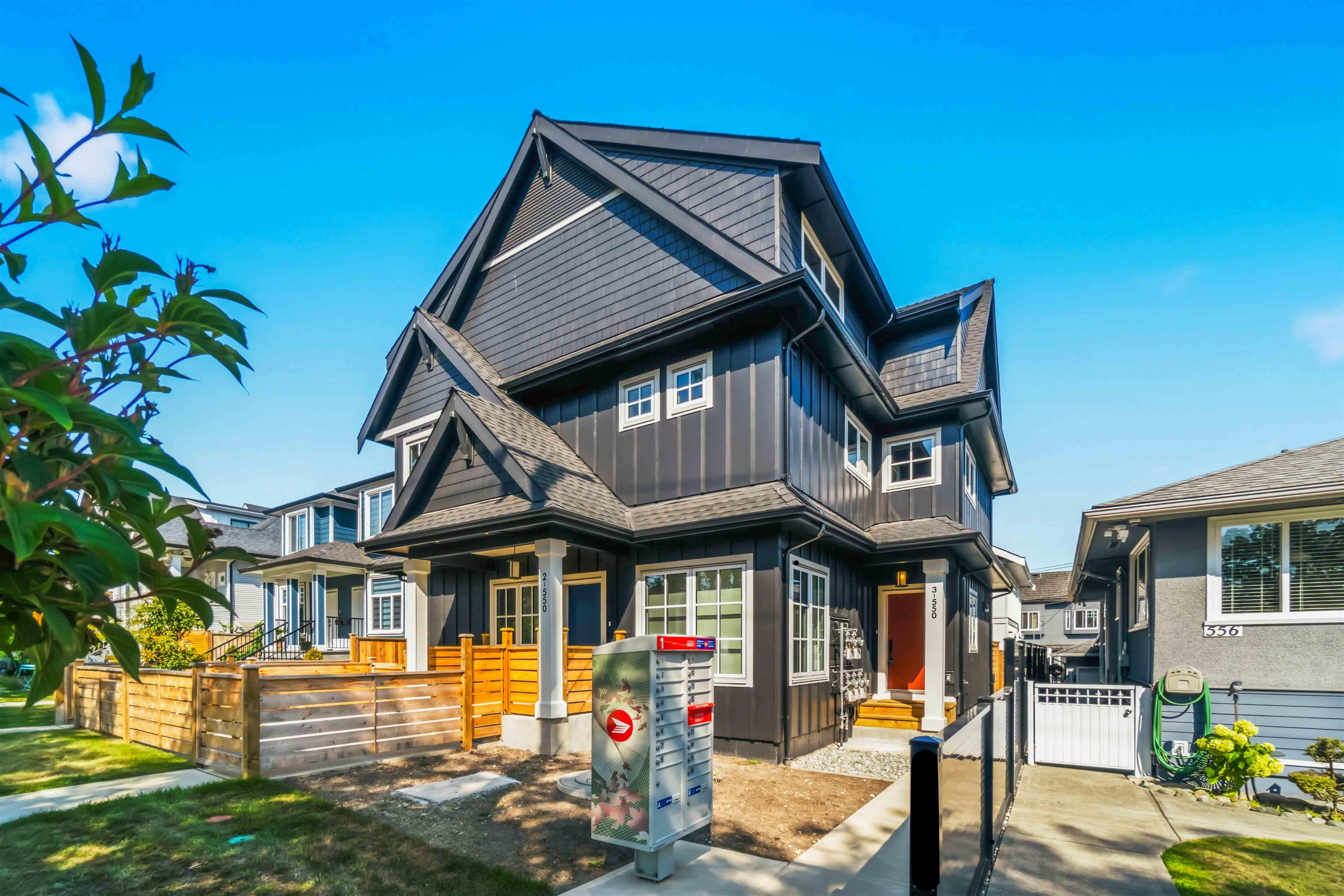 3 550 KASLO STREET