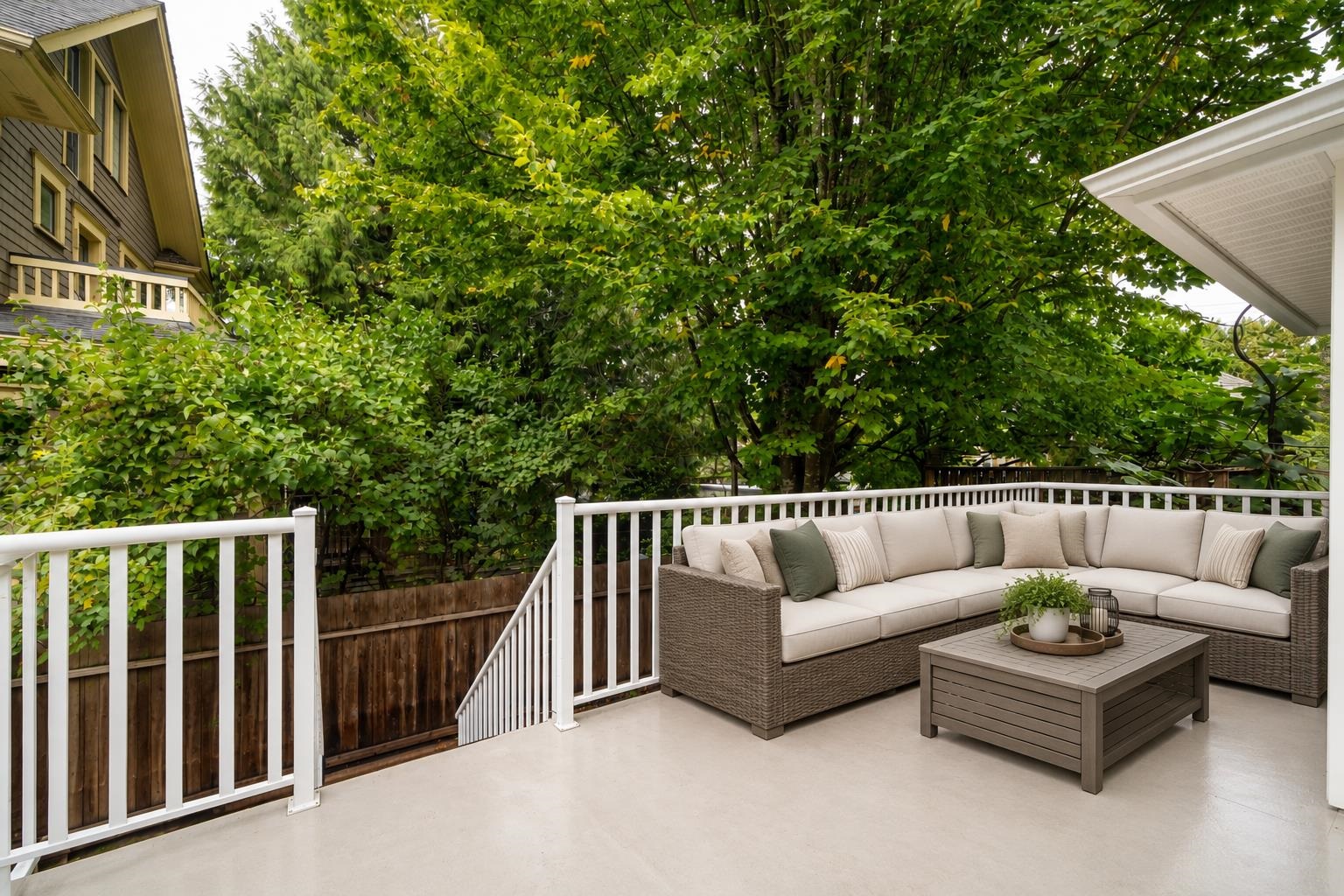 2537 WOODLAND DRIVE