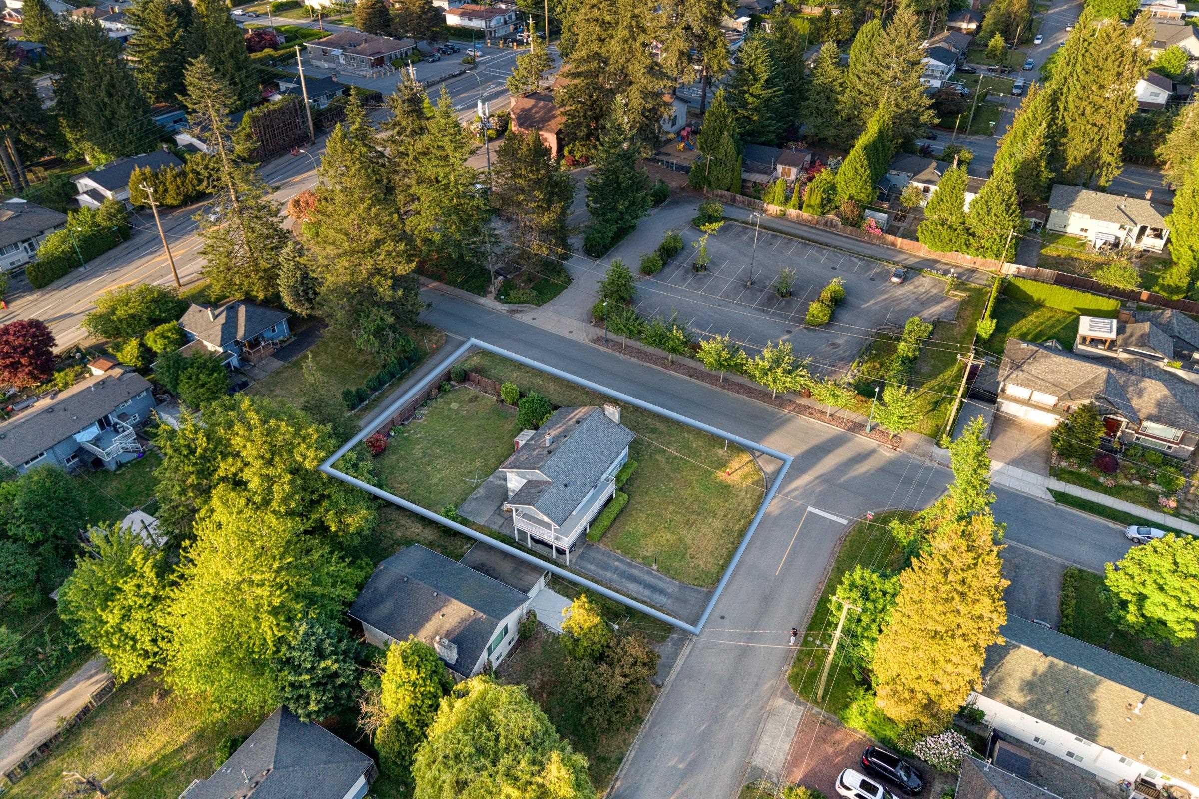929 GROVER AVENUE