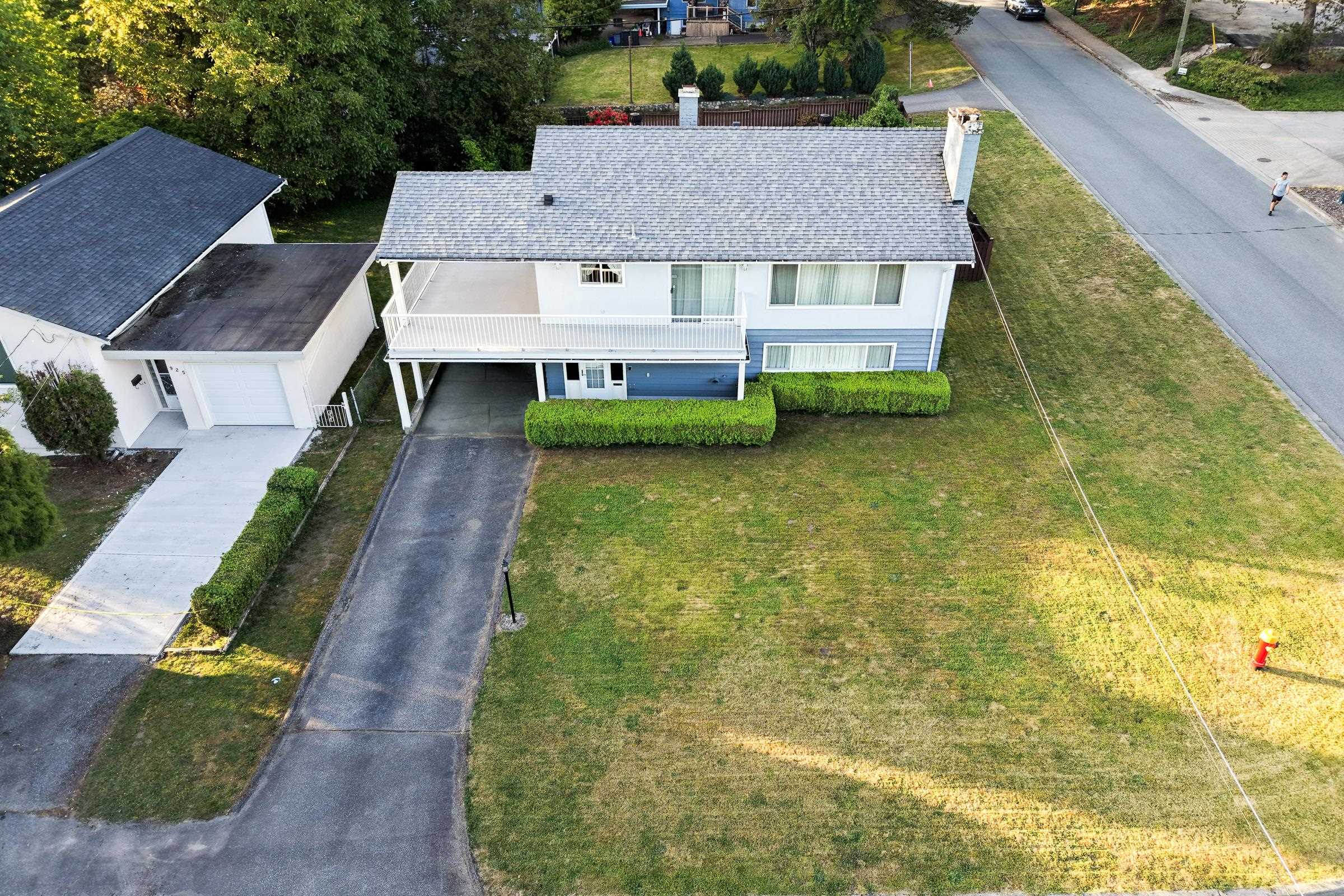 929 GROVER AVENUE
