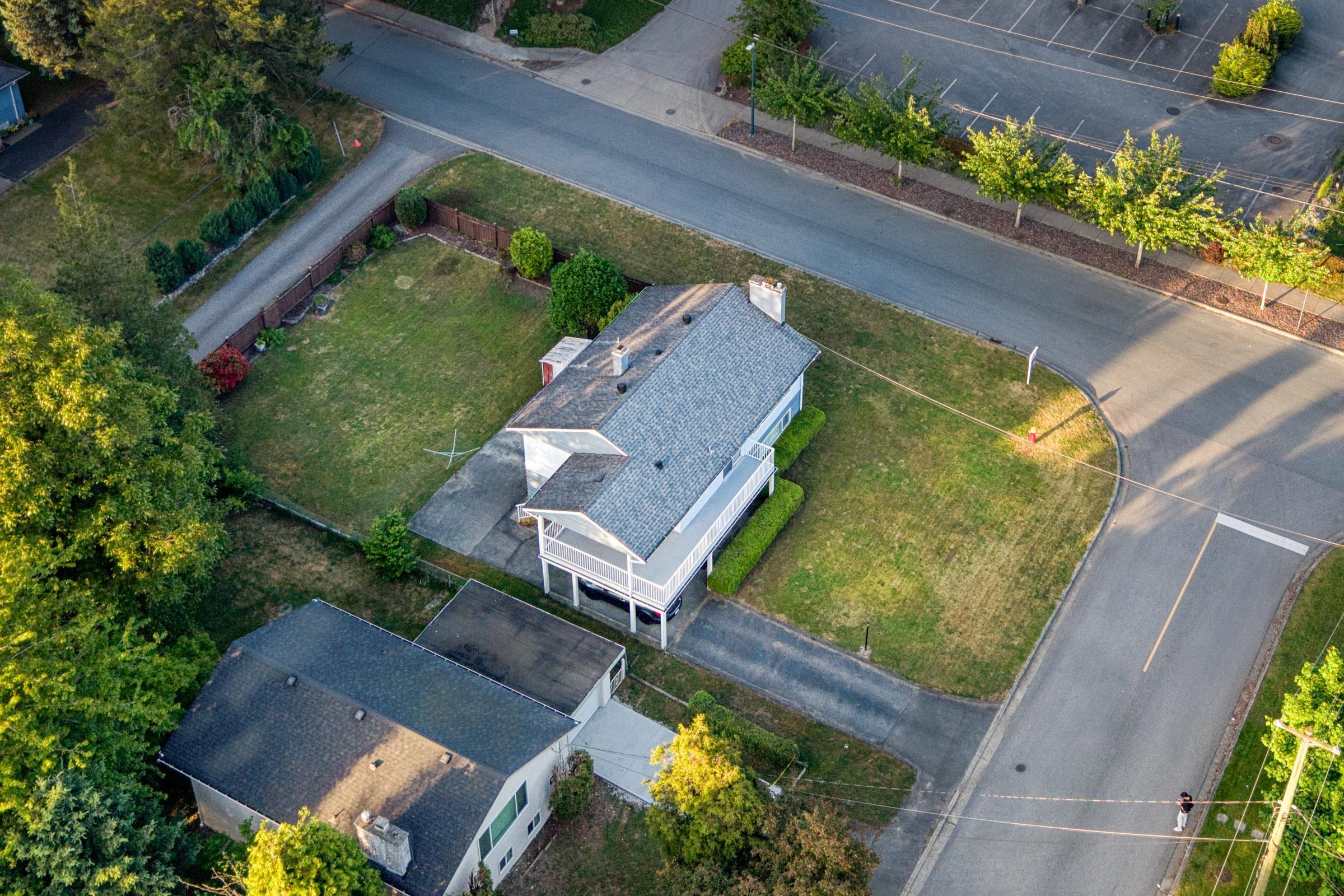 929 GROVER AVENUE
