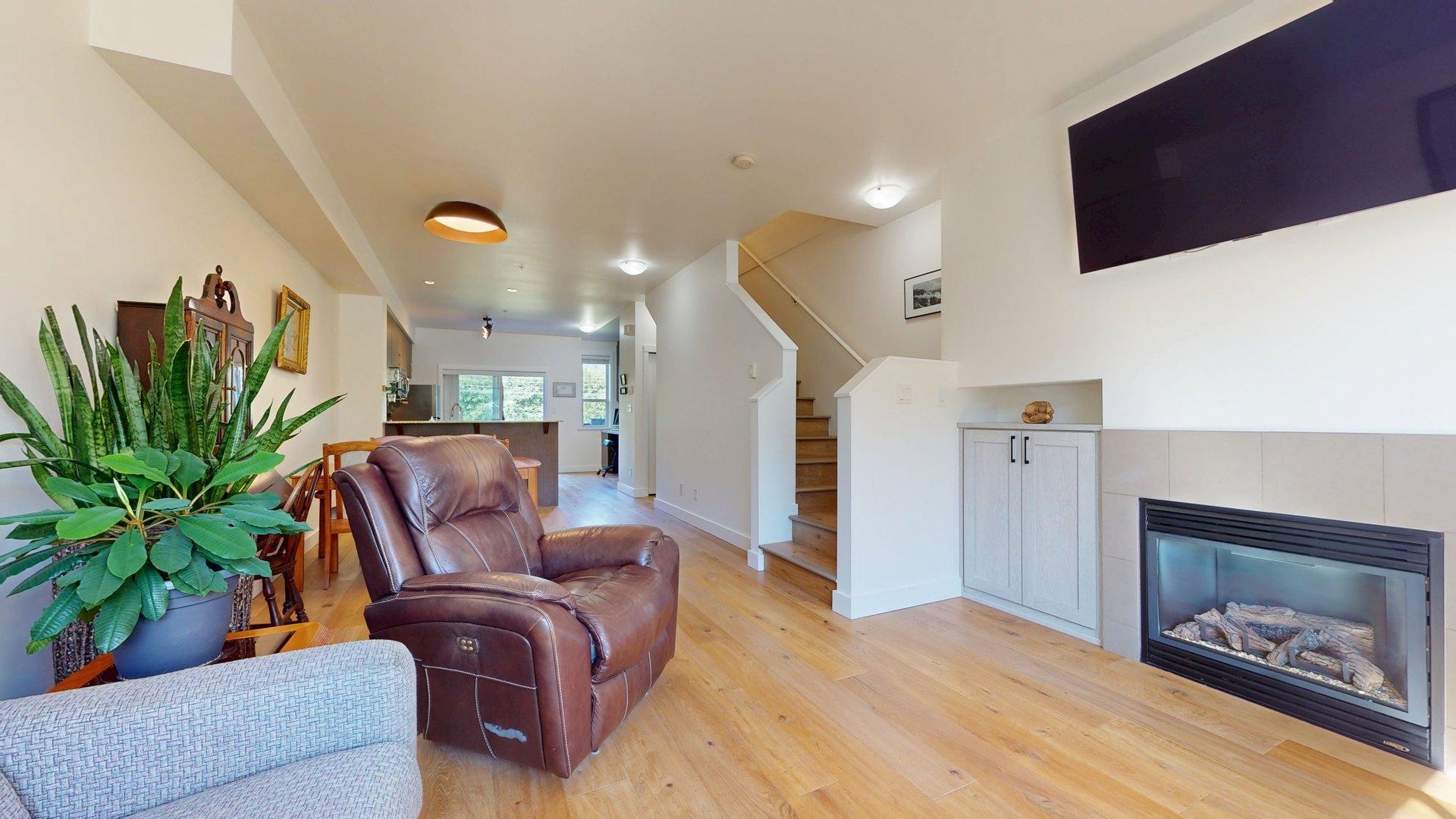 29 40653 TANTALUS ROAD