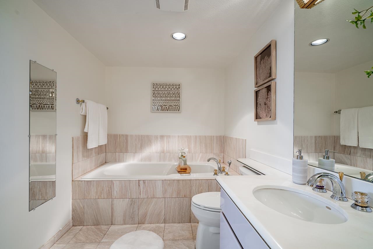1 2243 BELLEVUE AVENUE