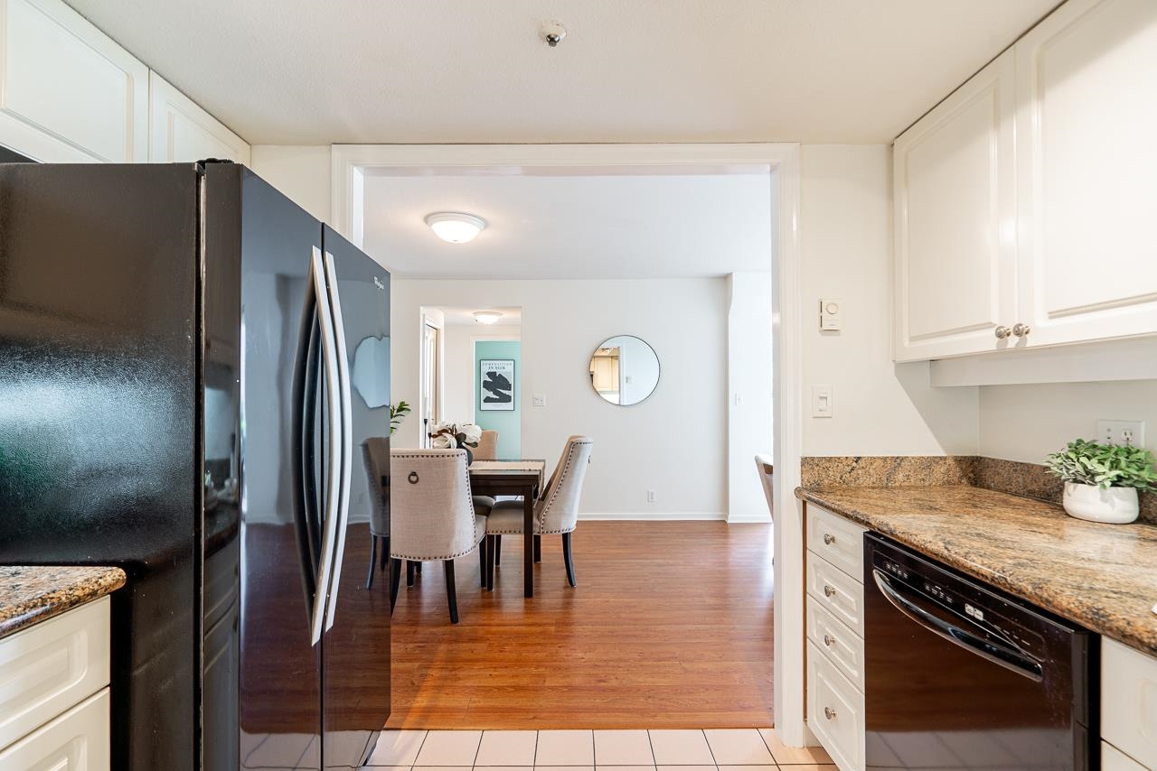 1 2243 BELLEVUE AVENUE