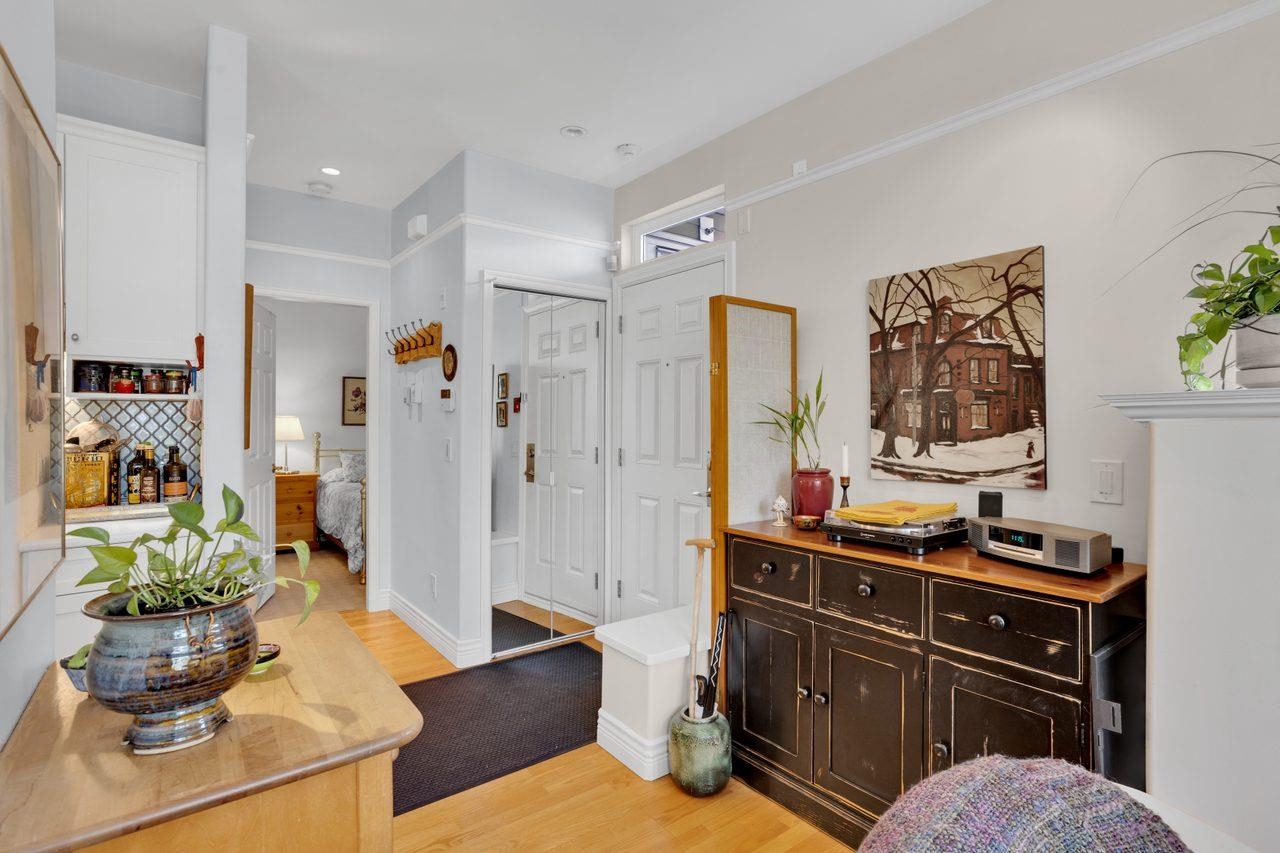 980 W 16TH AVENUE