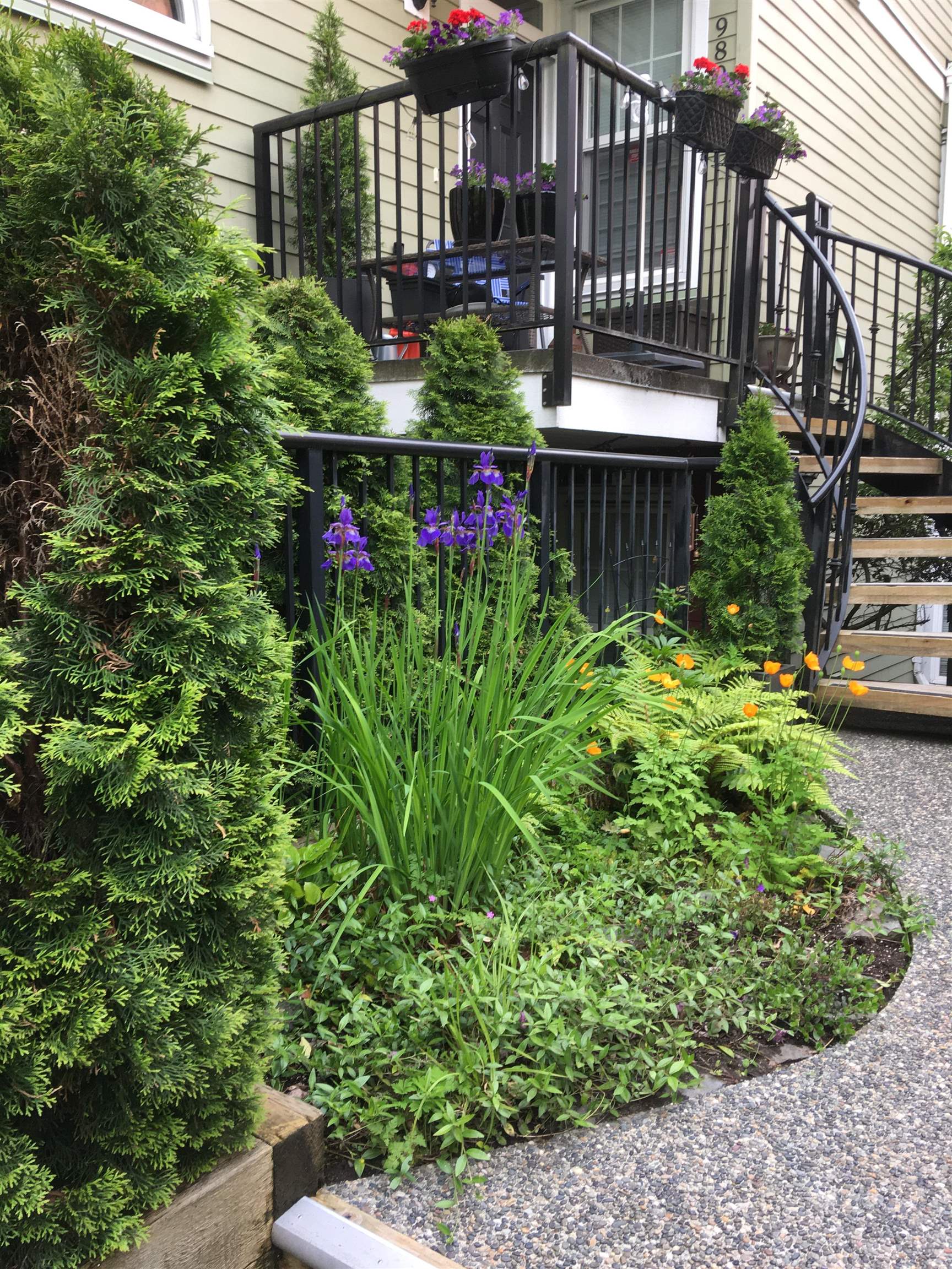 980 W 16TH AVENUE