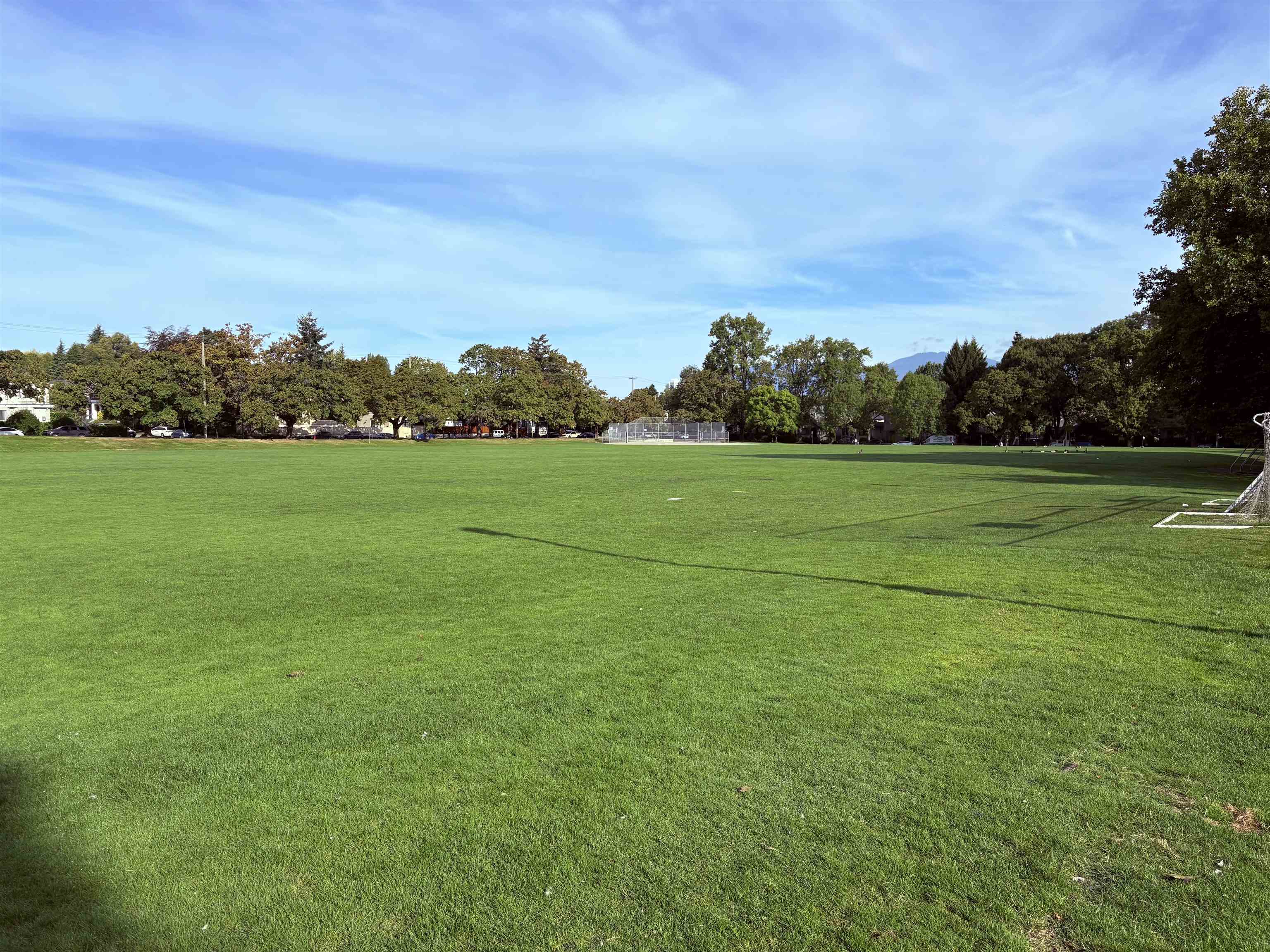 980 W 16TH AVENUE