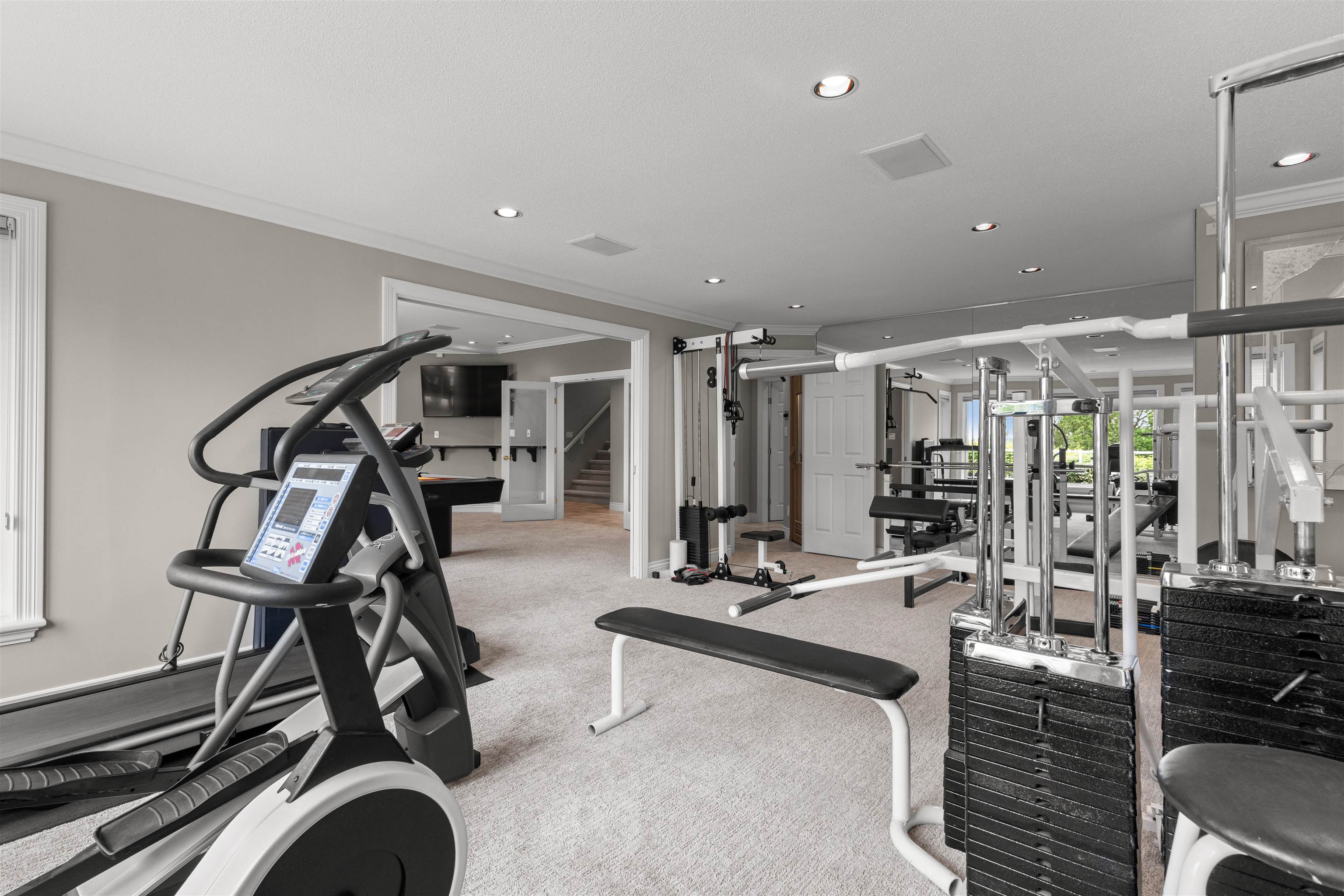 2556 PALISADE CRESCENT