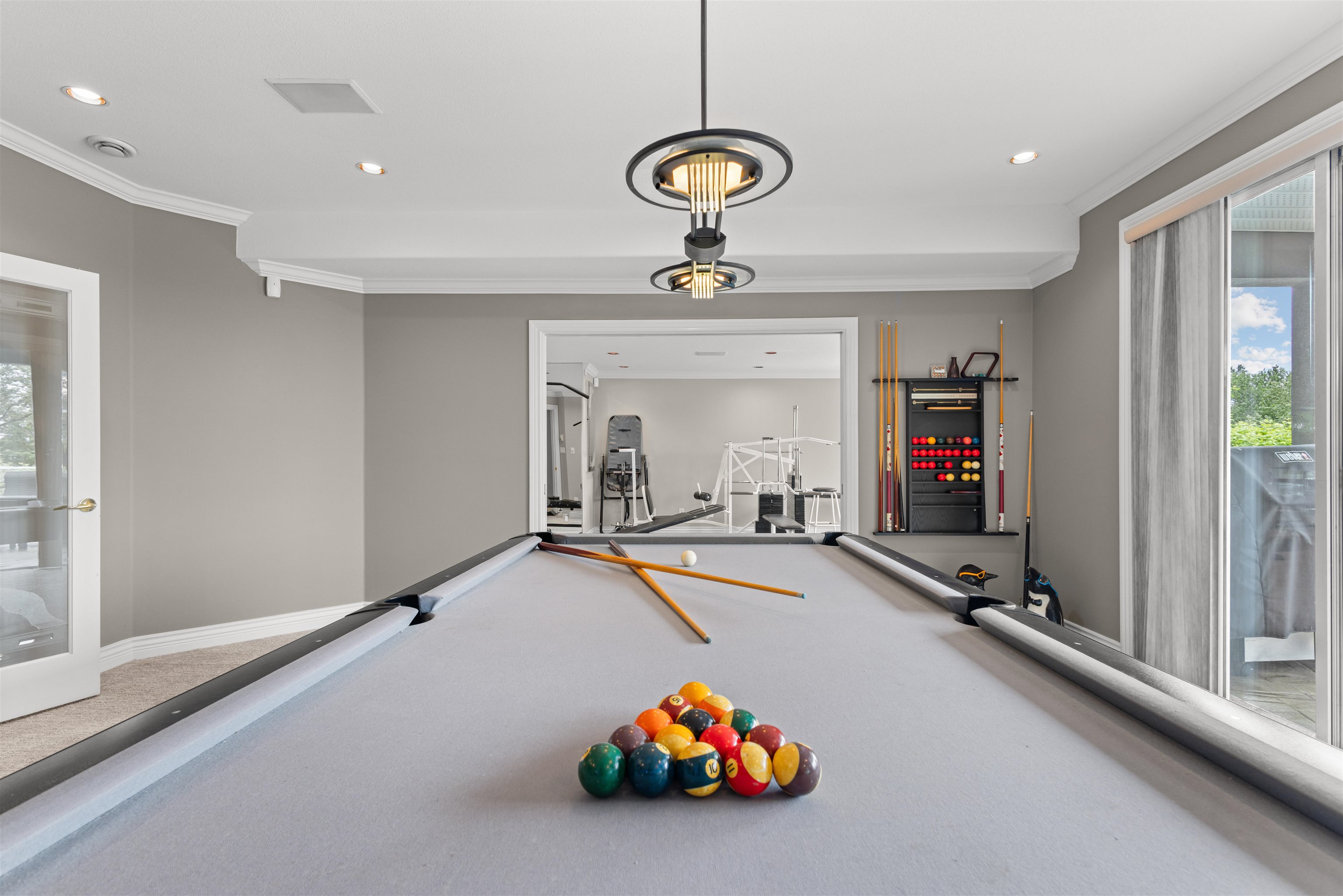 2556 PALISADE CRESCENT