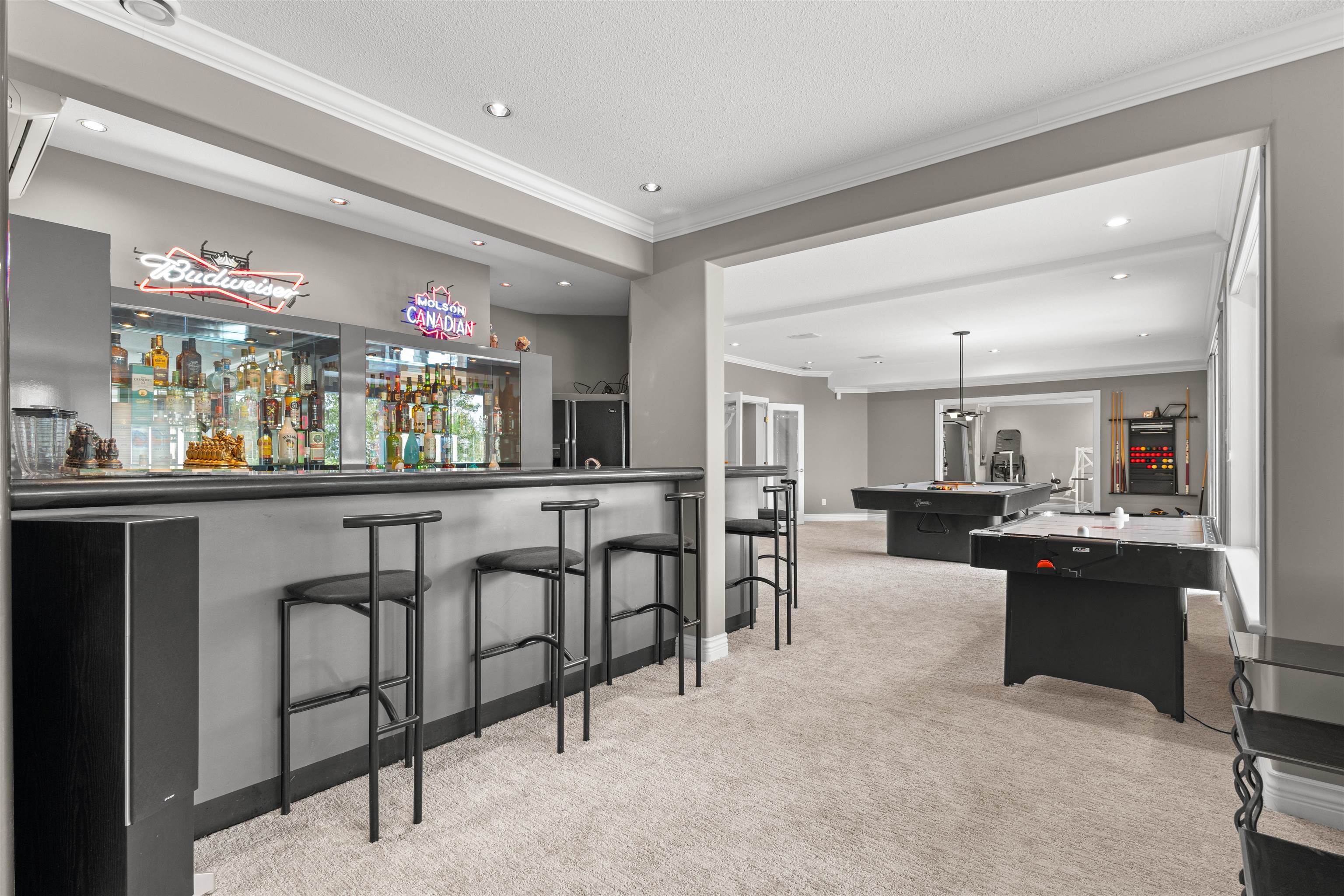 2556 PALISADE CRESCENT