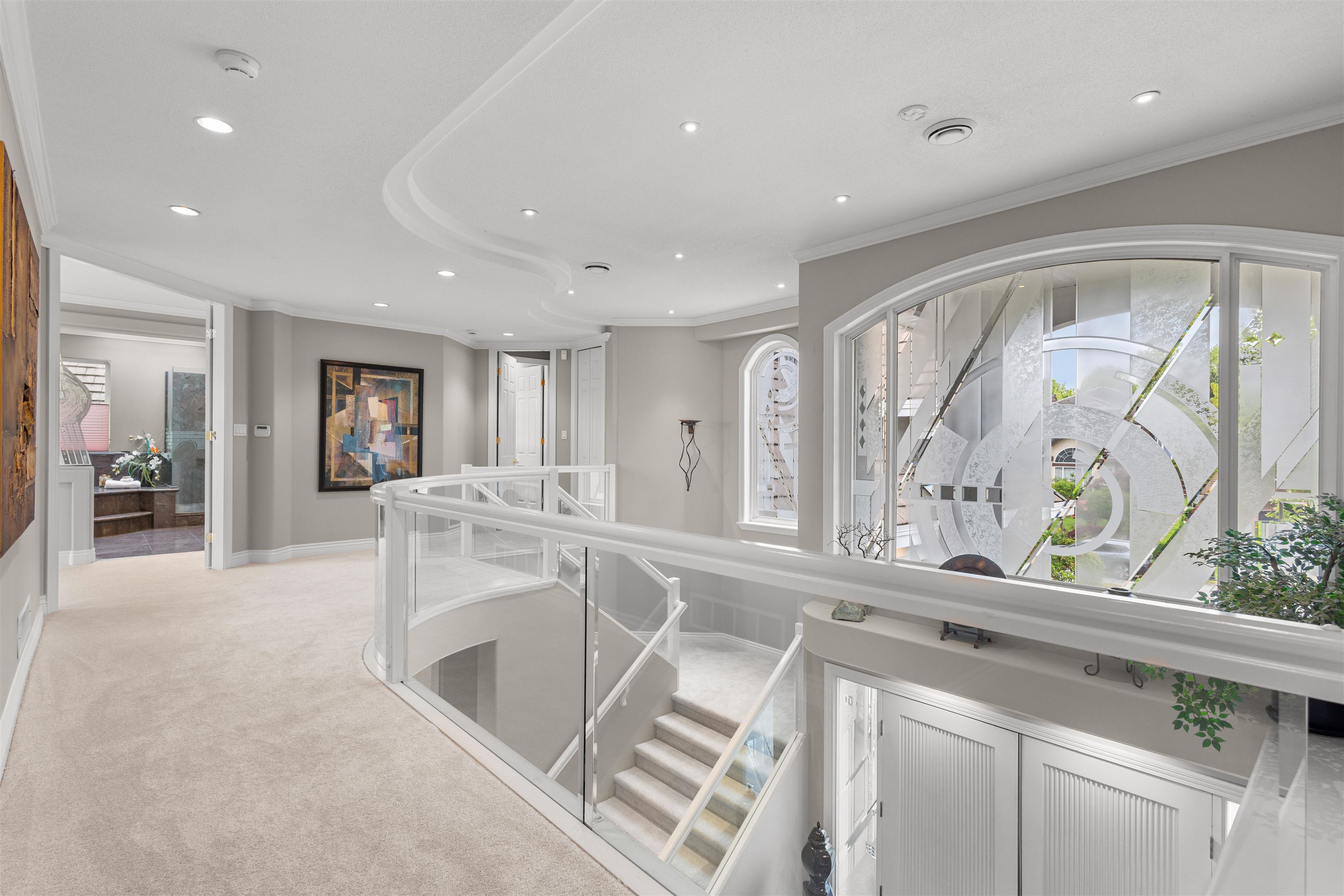 2556 PALISADE CRESCENT
