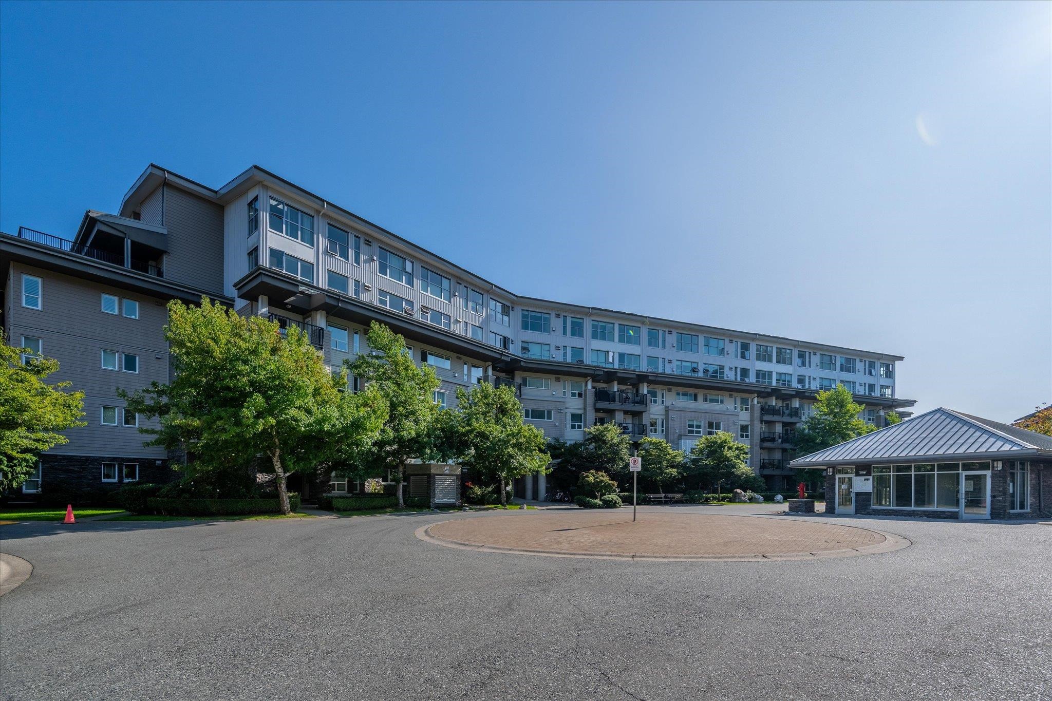 207 1212 MAIN STREET