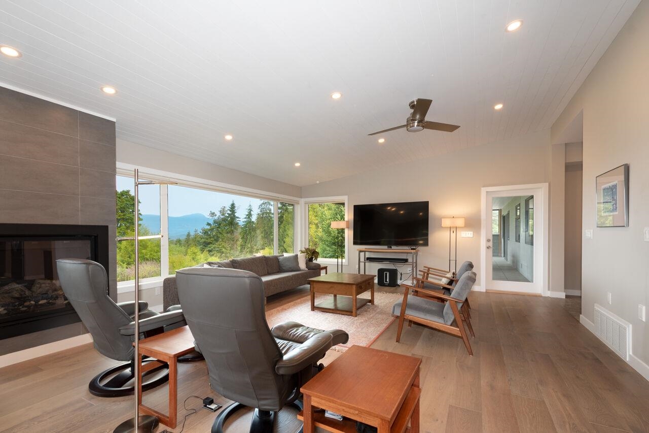 465 SUNSET ROAD