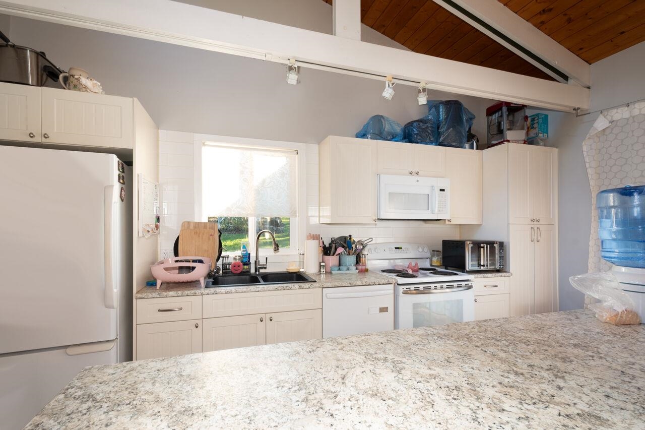 465 SUNSET ROAD