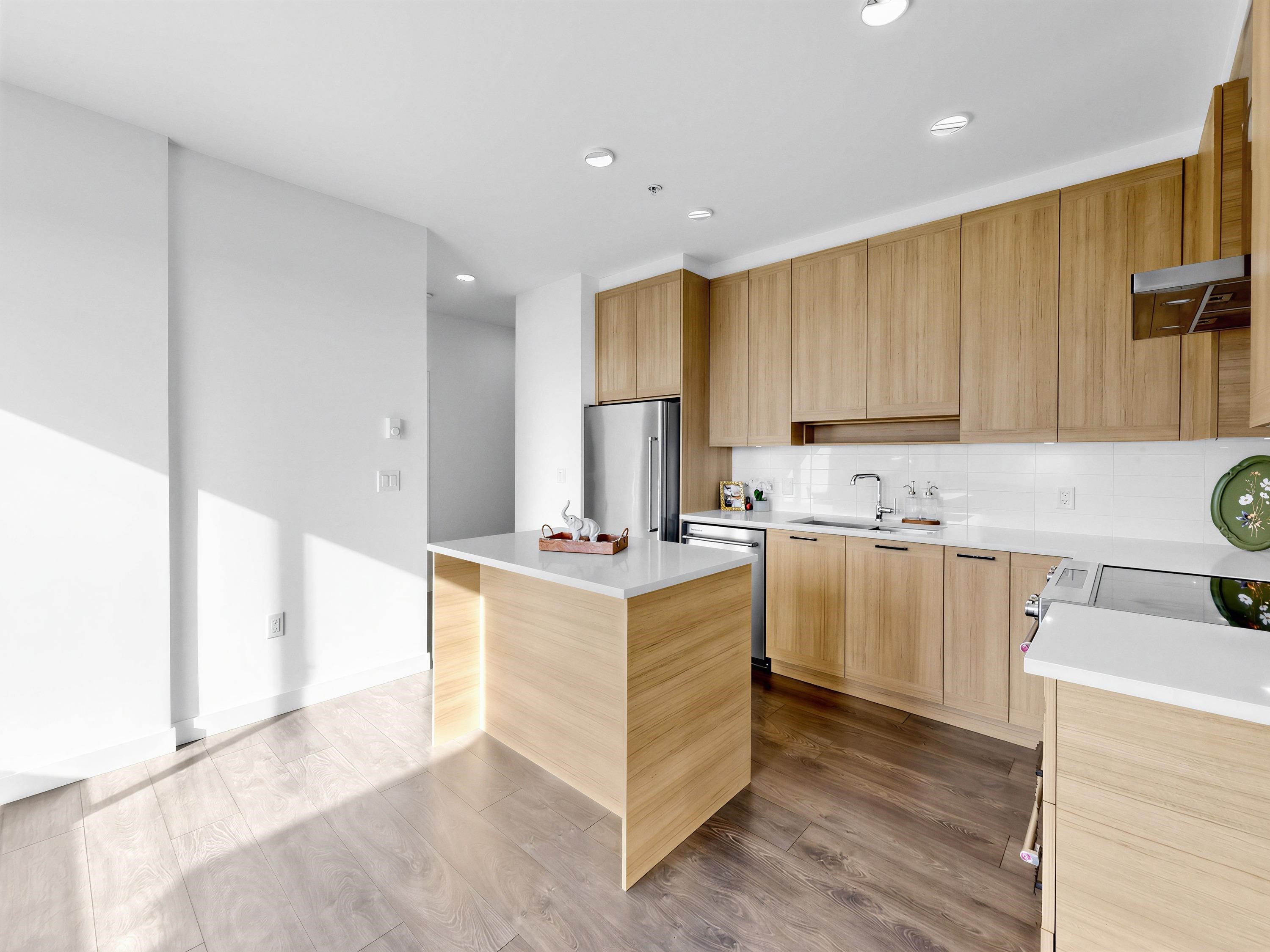 508 7133 14TH AVENUE