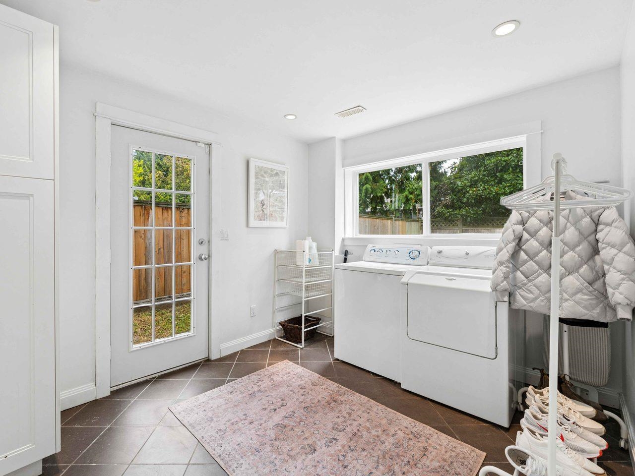 5326 BELAIR DRIVE