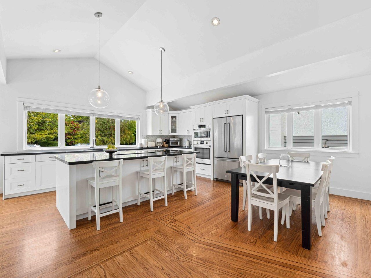 5326 BELAIR DRIVE