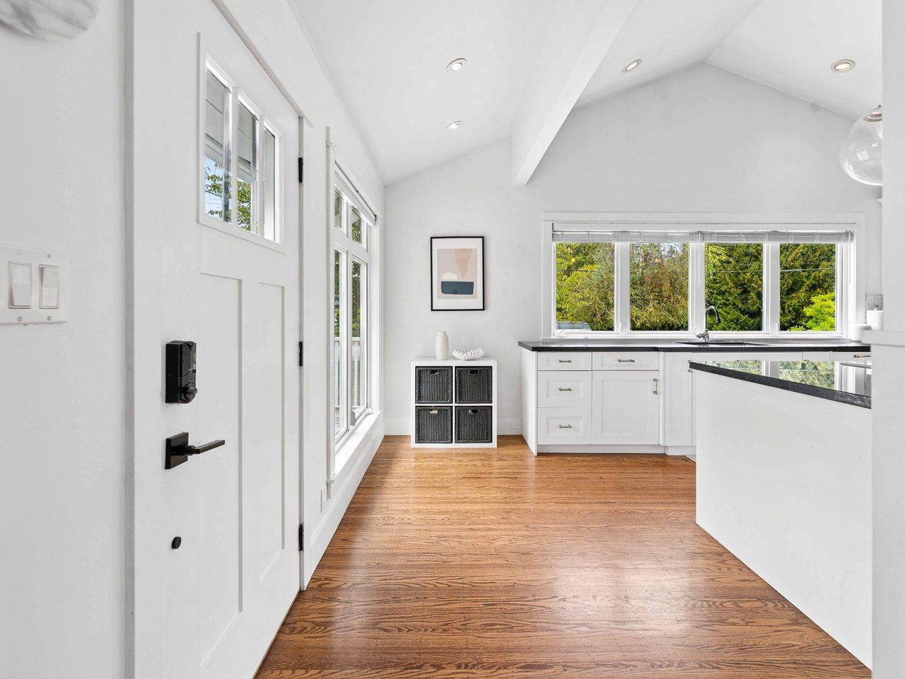 5326 BELAIR DRIVE