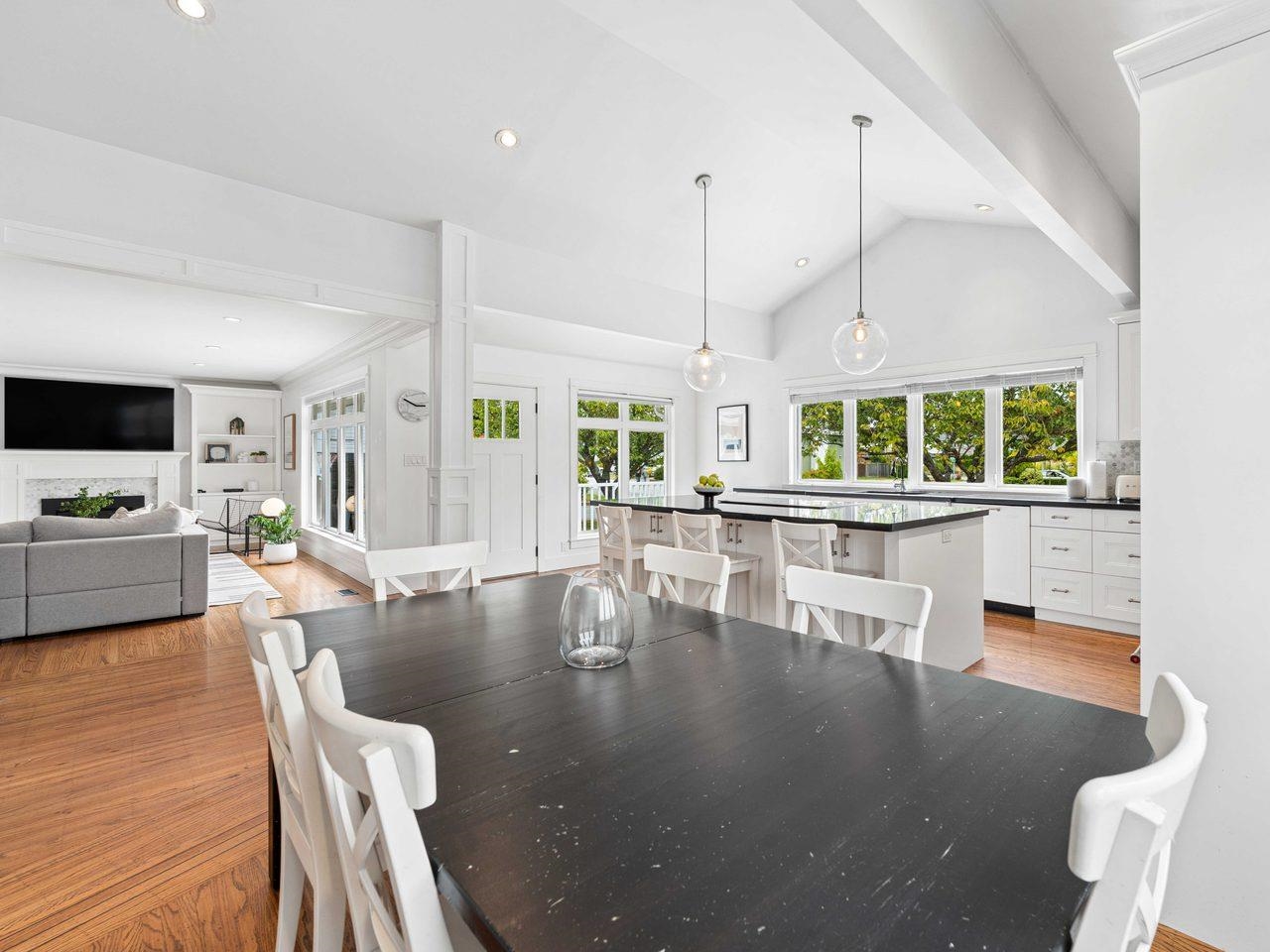 5326 BELAIR DRIVE