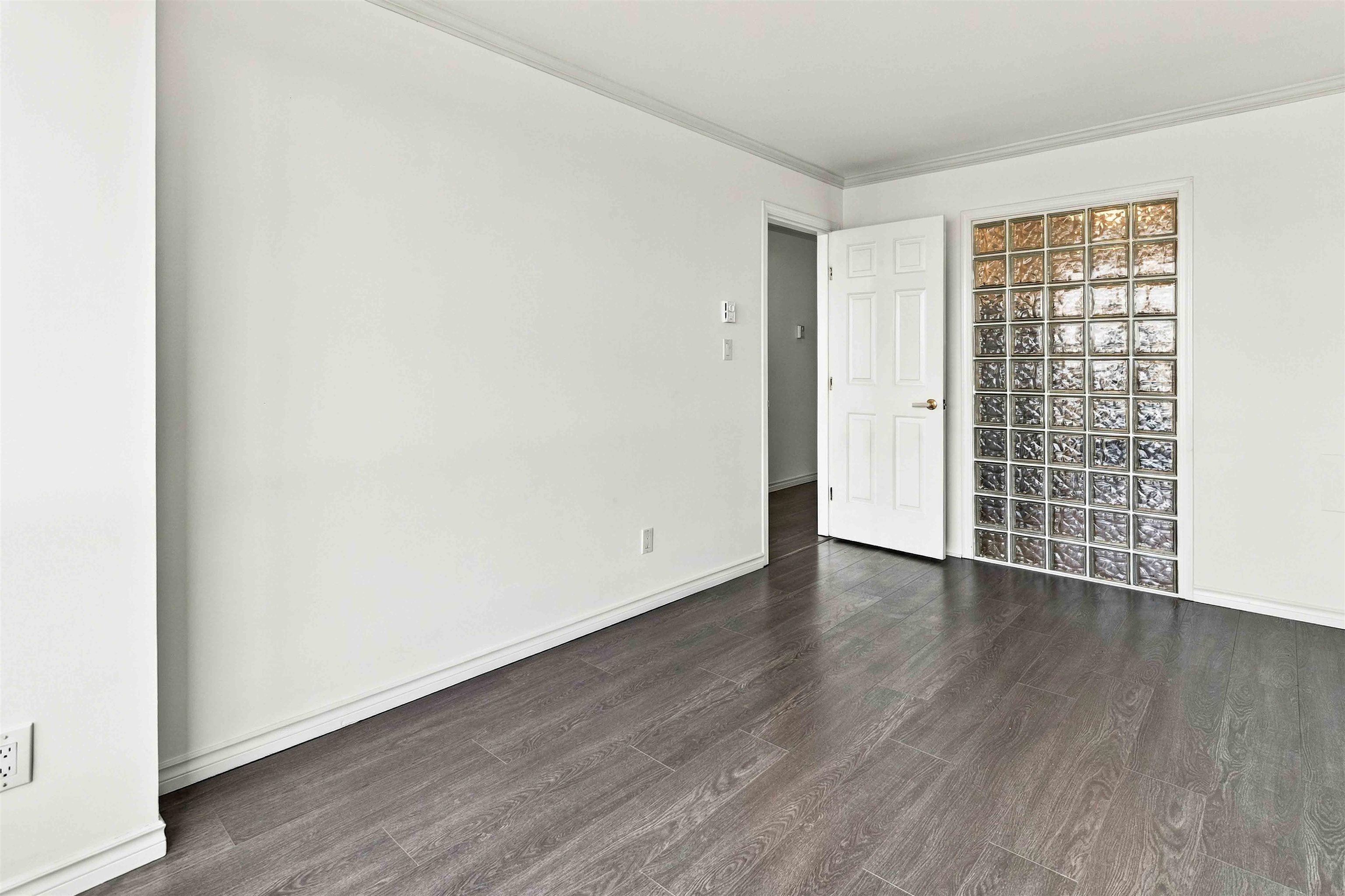 2205 9603 MANCHESTER DRIVE