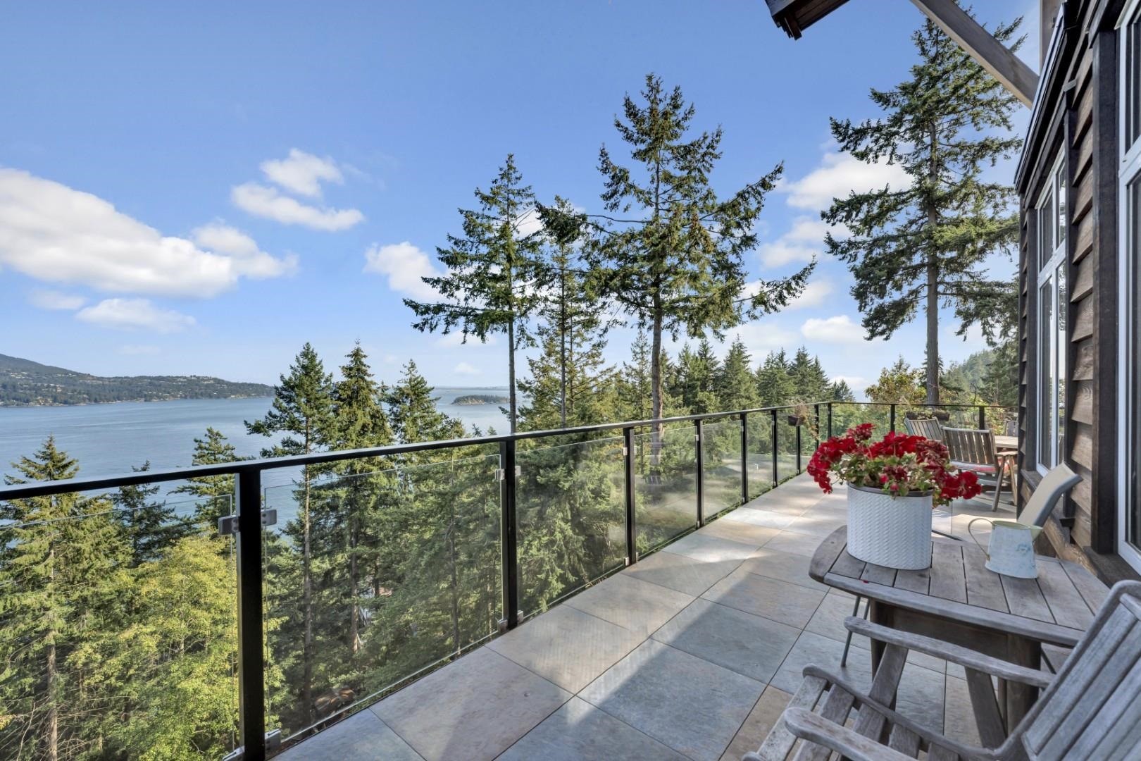 687 CHANNELVIEW DRIVE