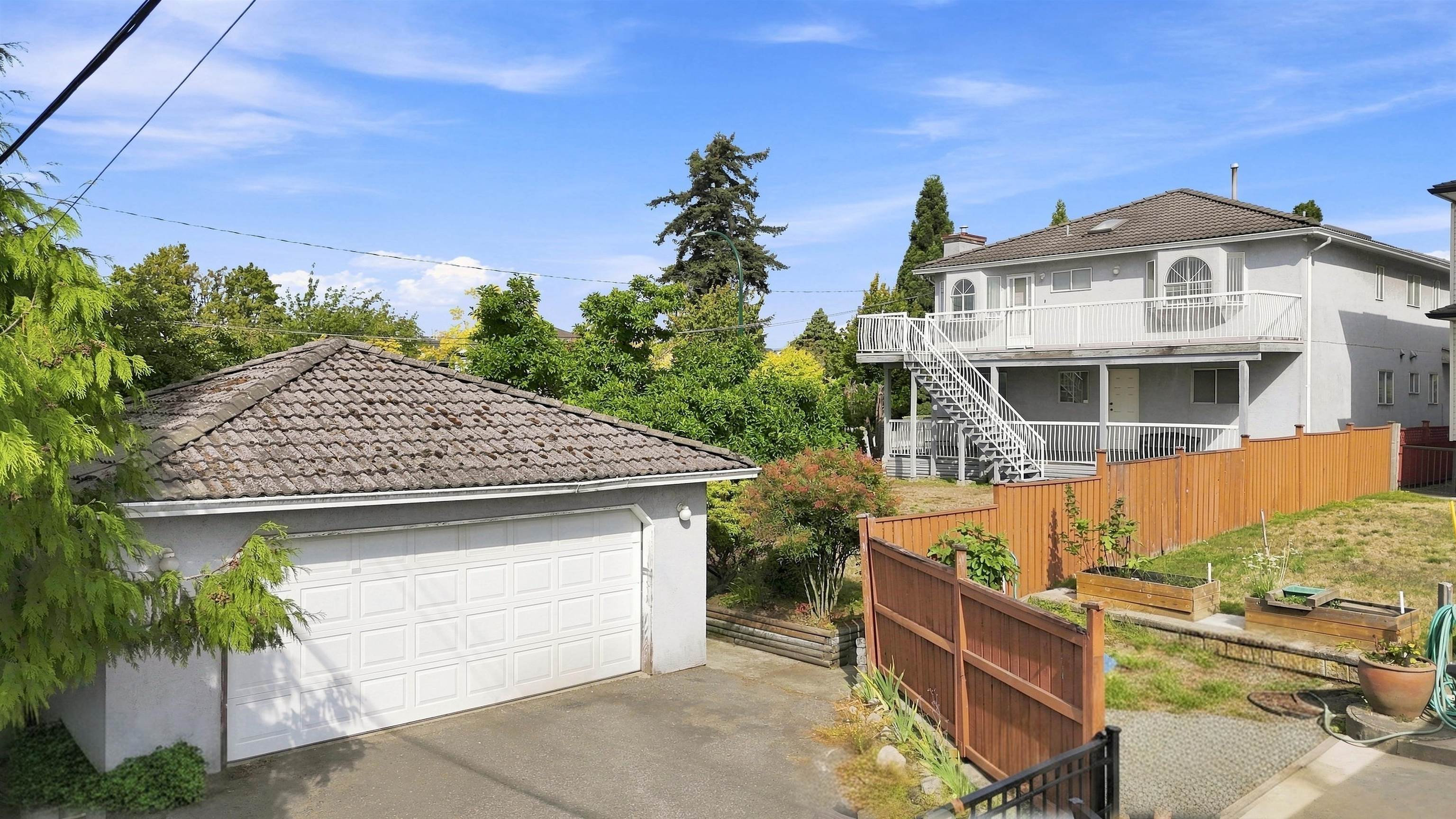 1708 PRESTWICK DRIVE