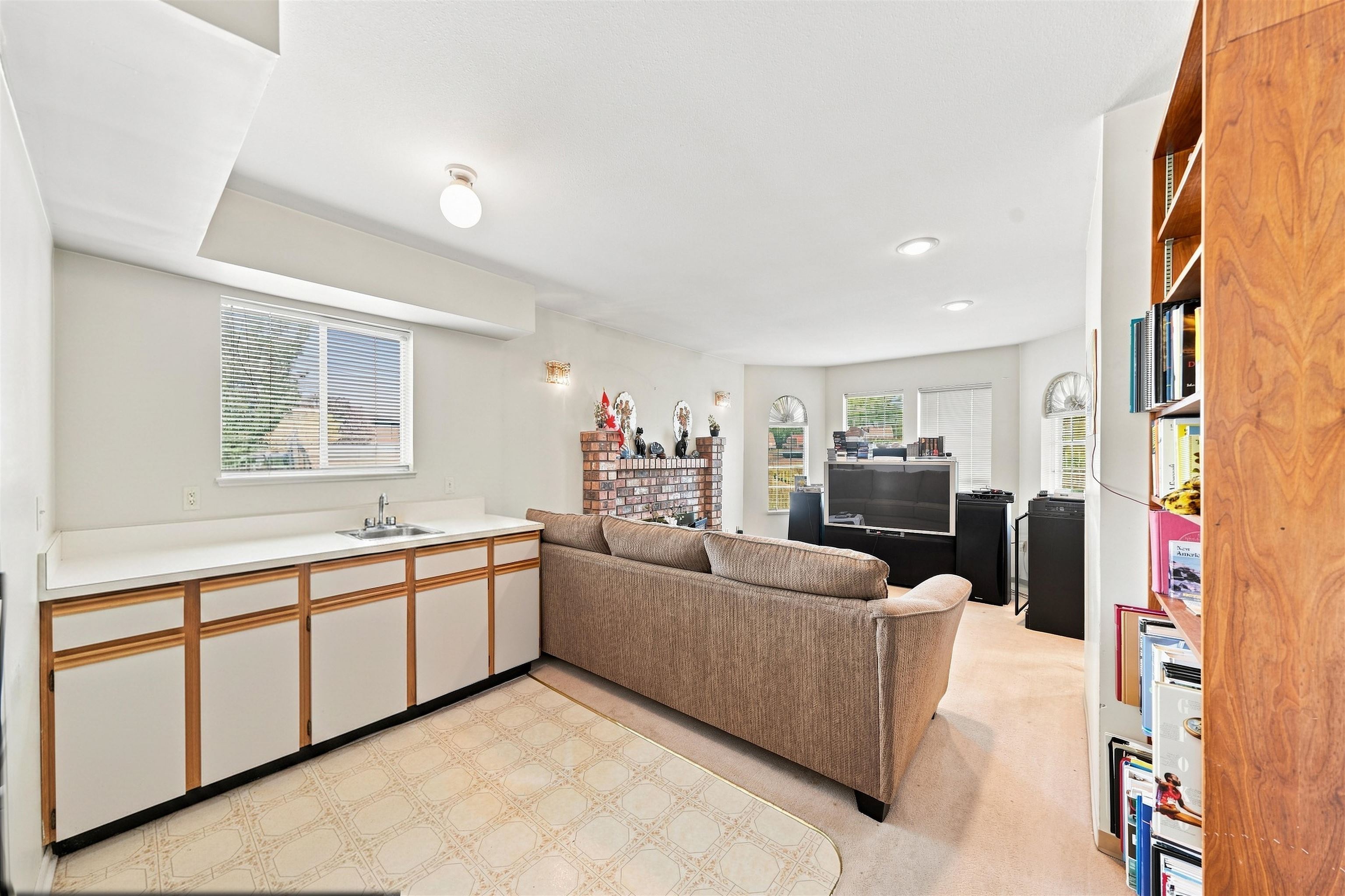 1708 PRESTWICK DRIVE