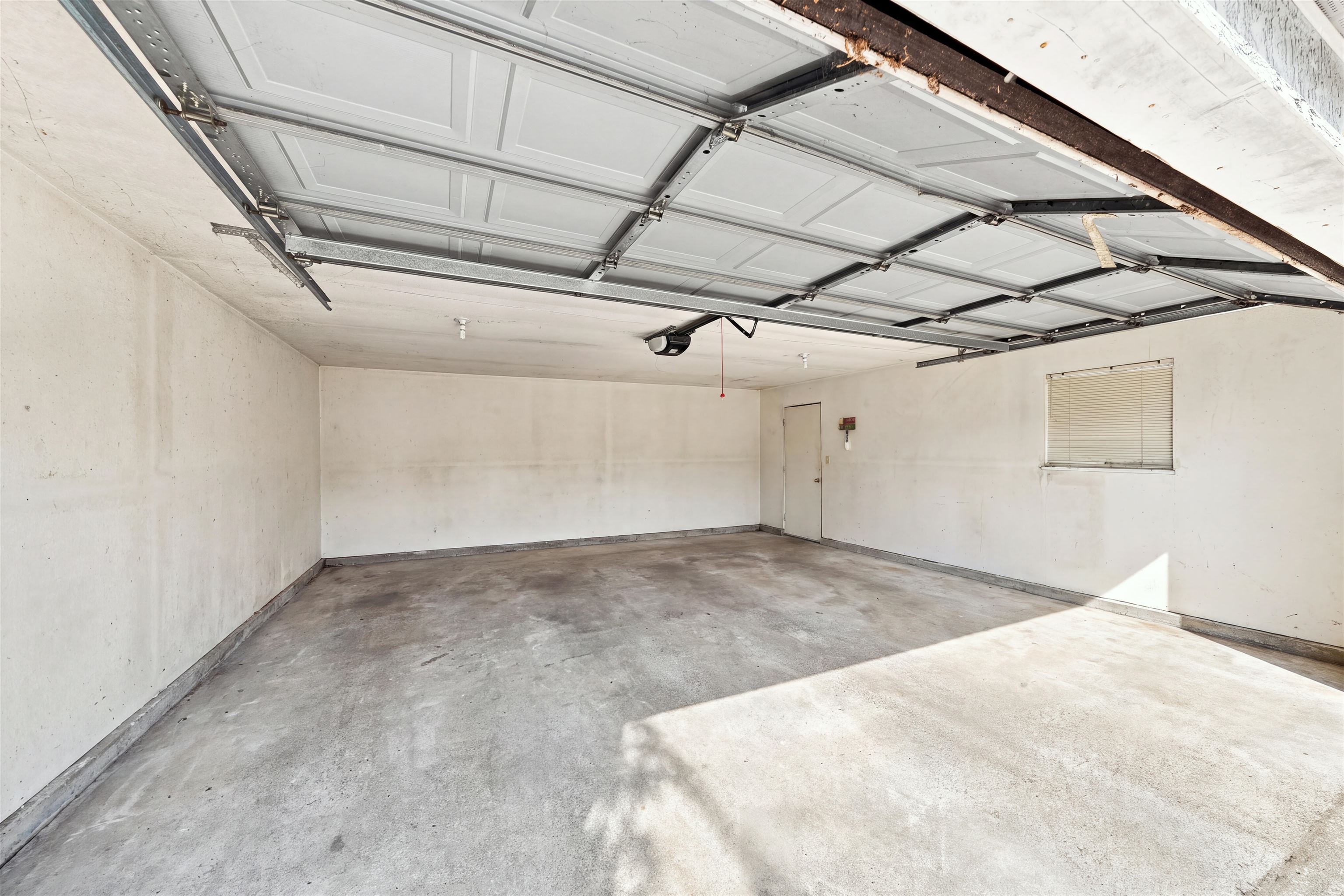 1708 PRESTWICK DRIVE