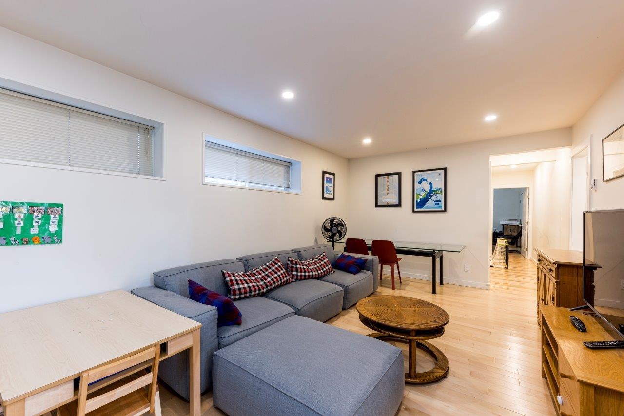 2094 VIEWLYNN DRIVE