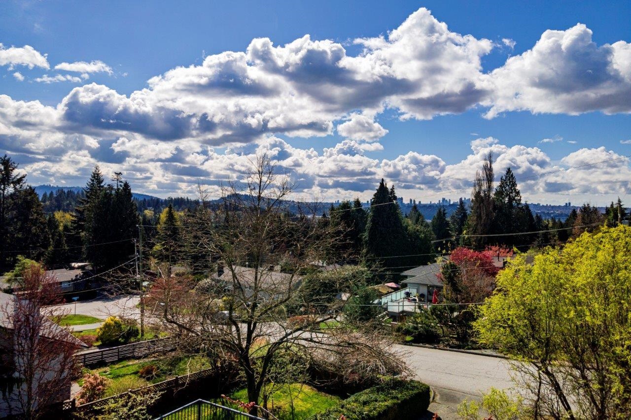 2094 VIEWLYNN DRIVE