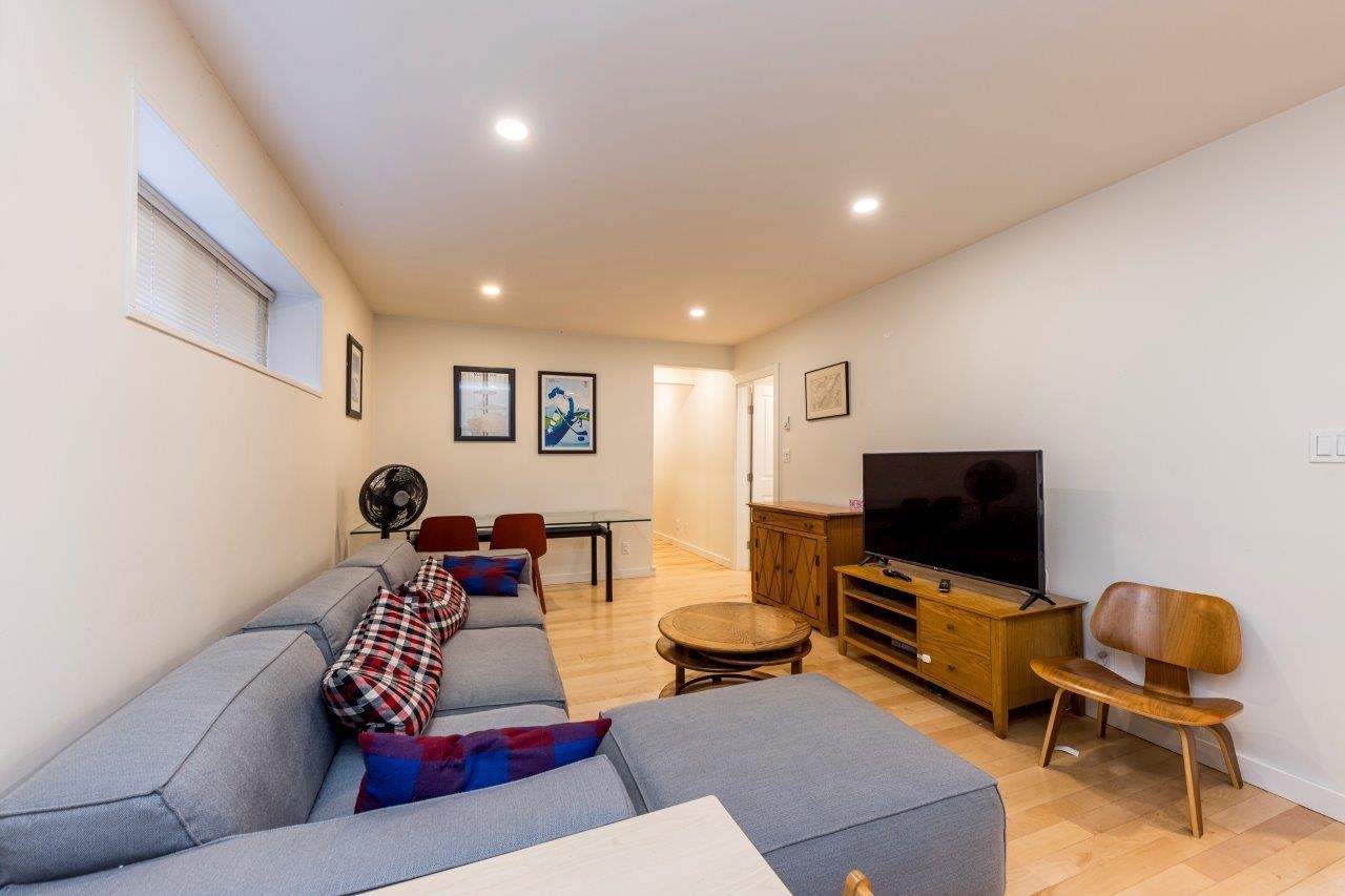 2094 VIEWLYNN DRIVE