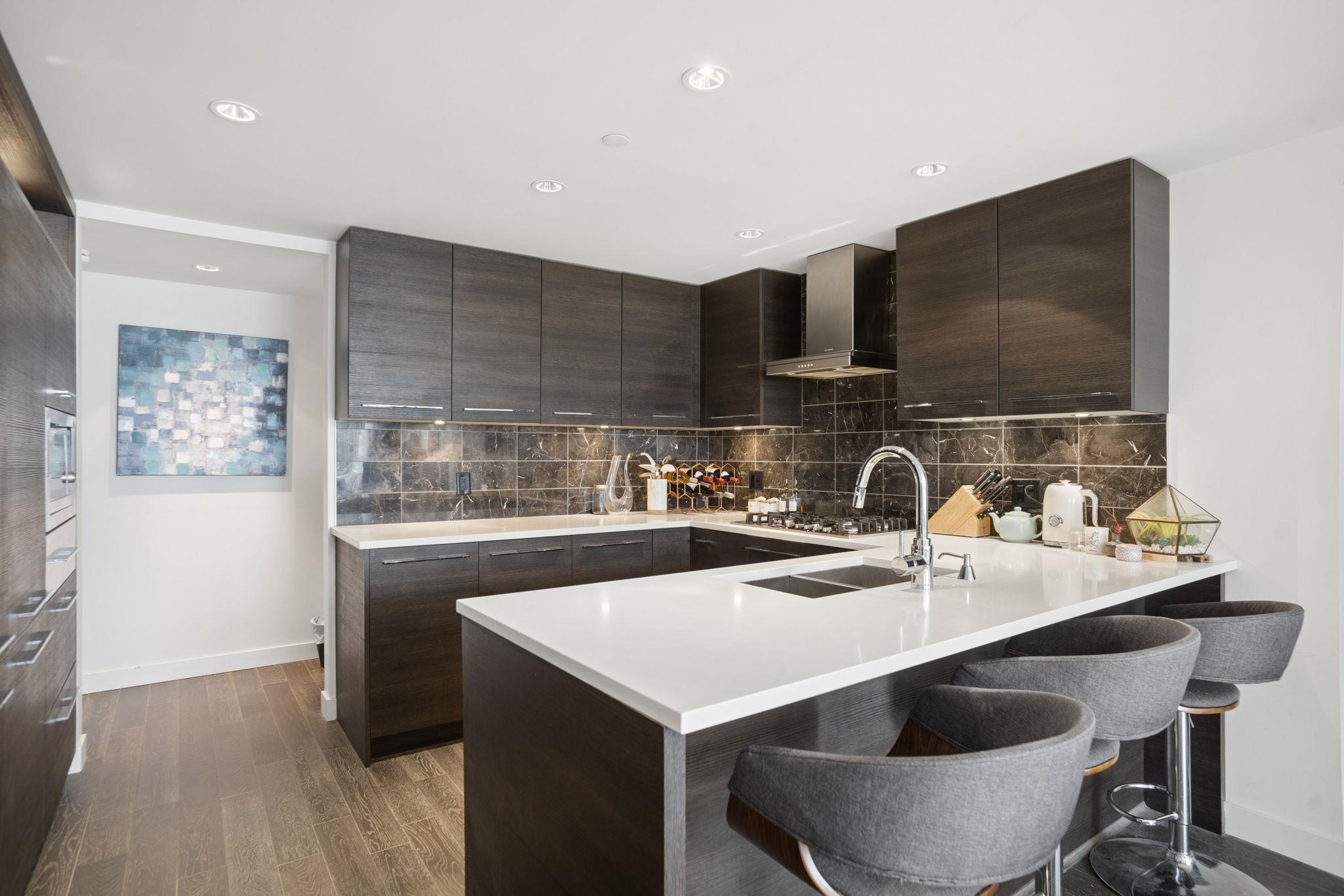 608 7488 LANSDOWNE ROAD