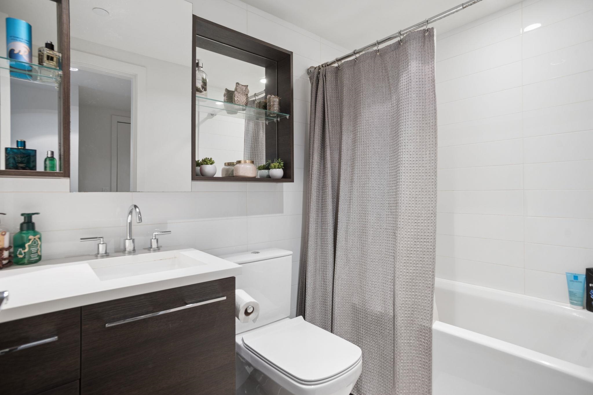 608 7488 LANSDOWNE ROAD