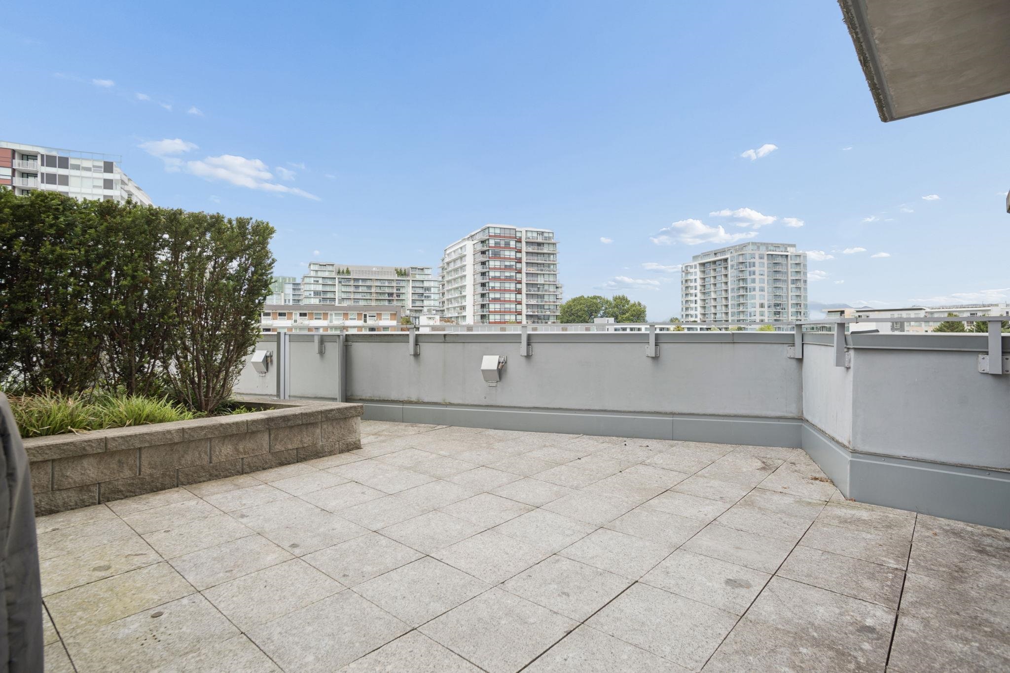 608 7488 LANSDOWNE ROAD