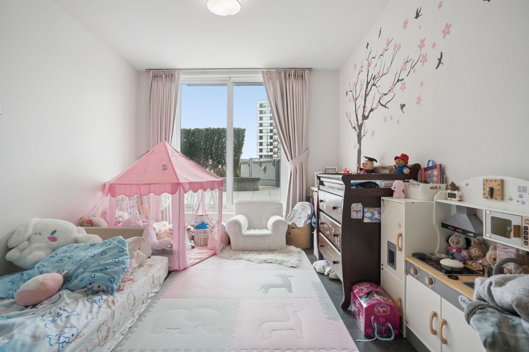 608 7488 LANSDOWNE ROAD