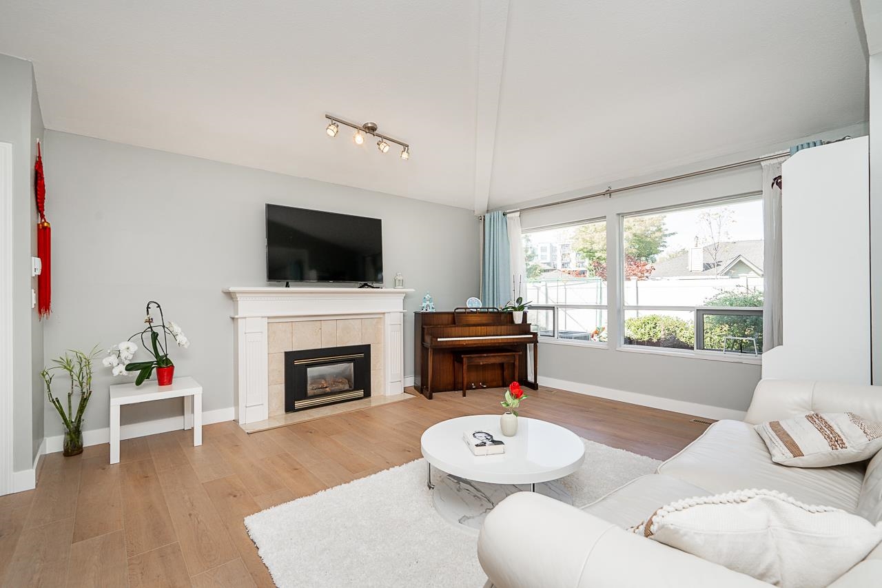 118 15121 19 AVENUE