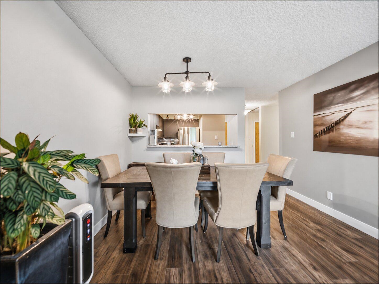 208 15272 19 AVENUE